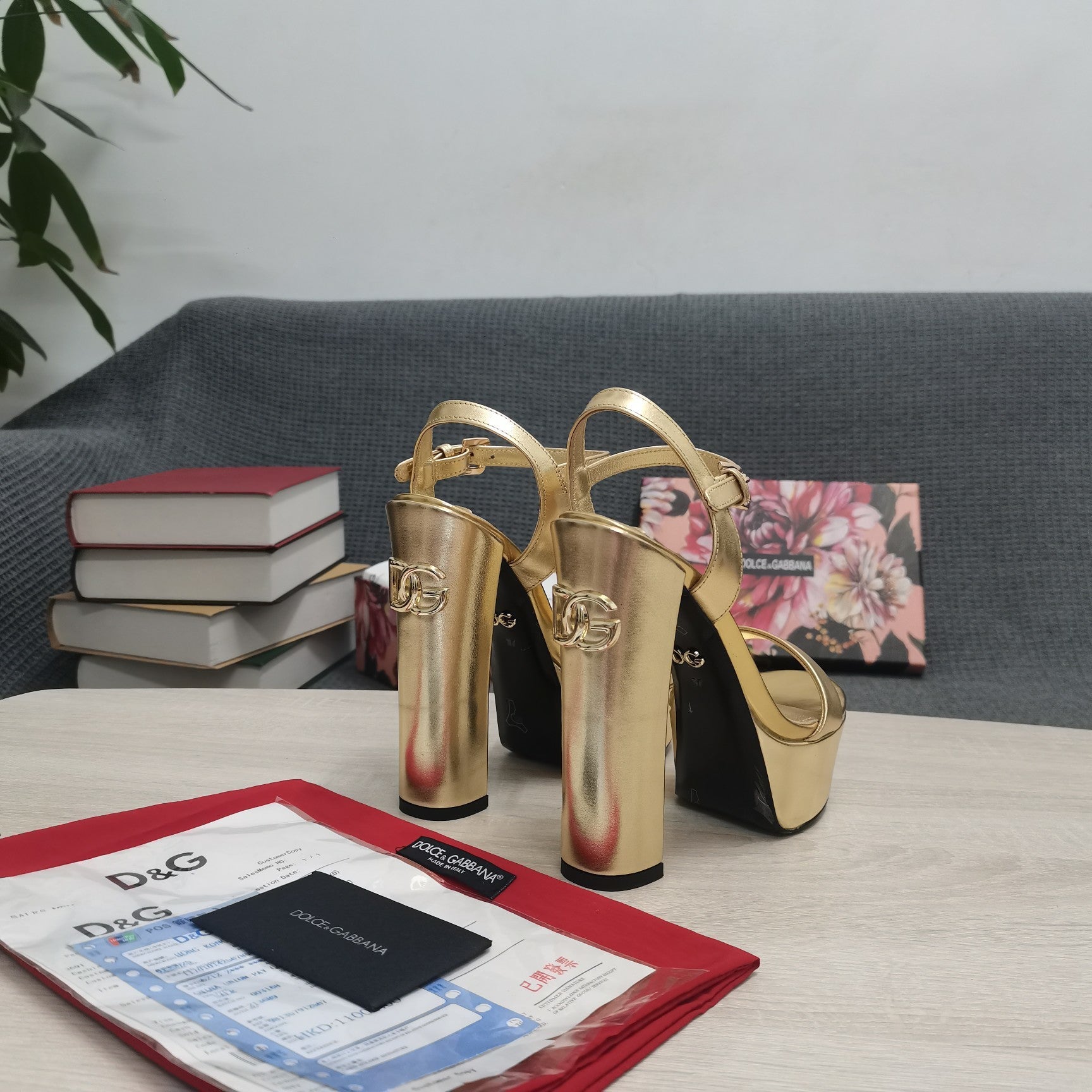 GOLD METALLIC PLATFORM STRAPPY HEEL SANDALS