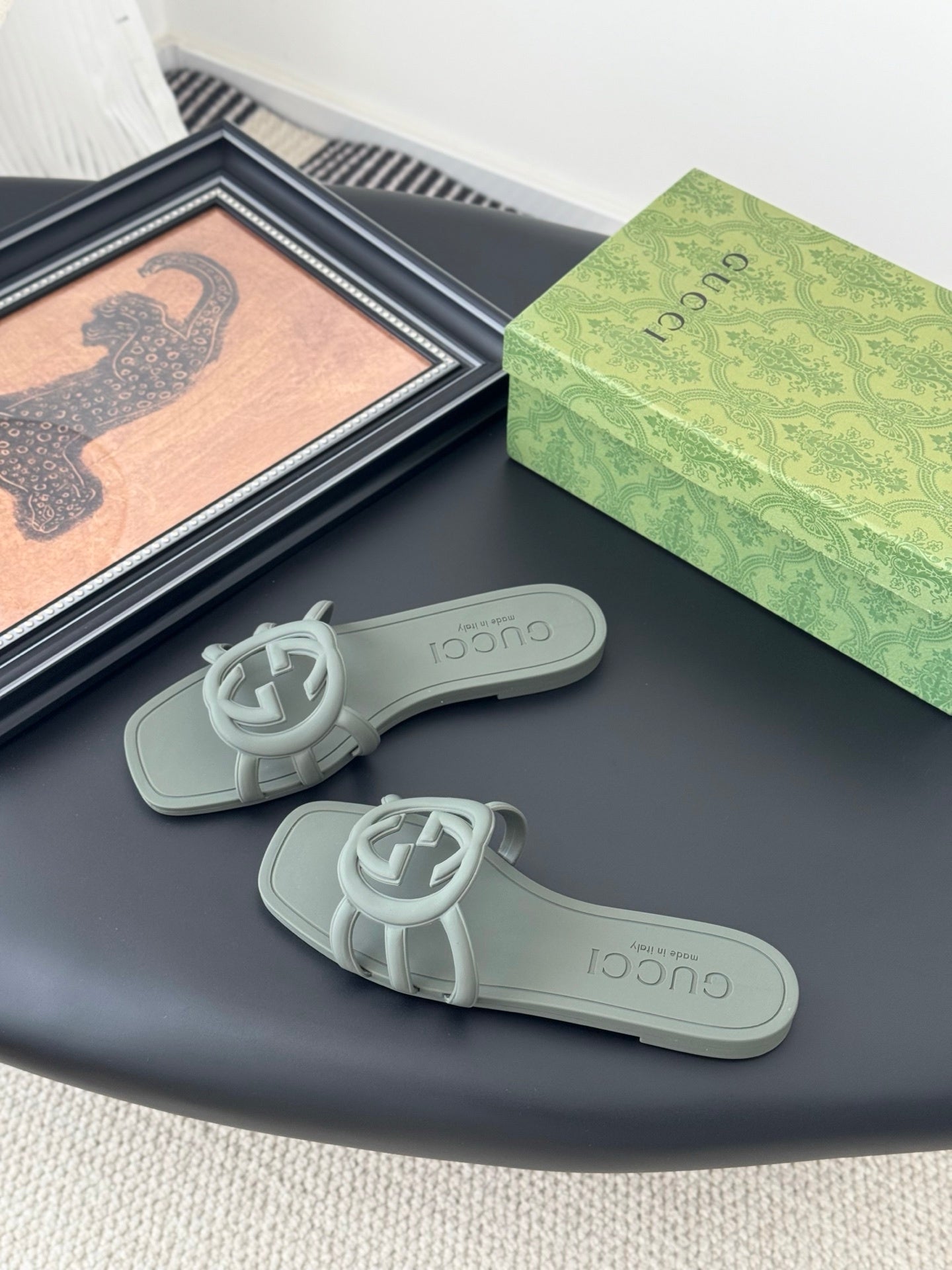 SAGE GREEN LOGO DETAIL FLAT SLIDES