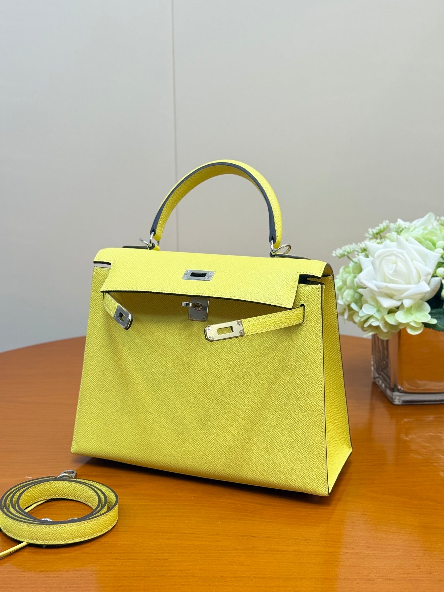 SUNSHINE YELLOW STRUCTURED LUXURY BAG