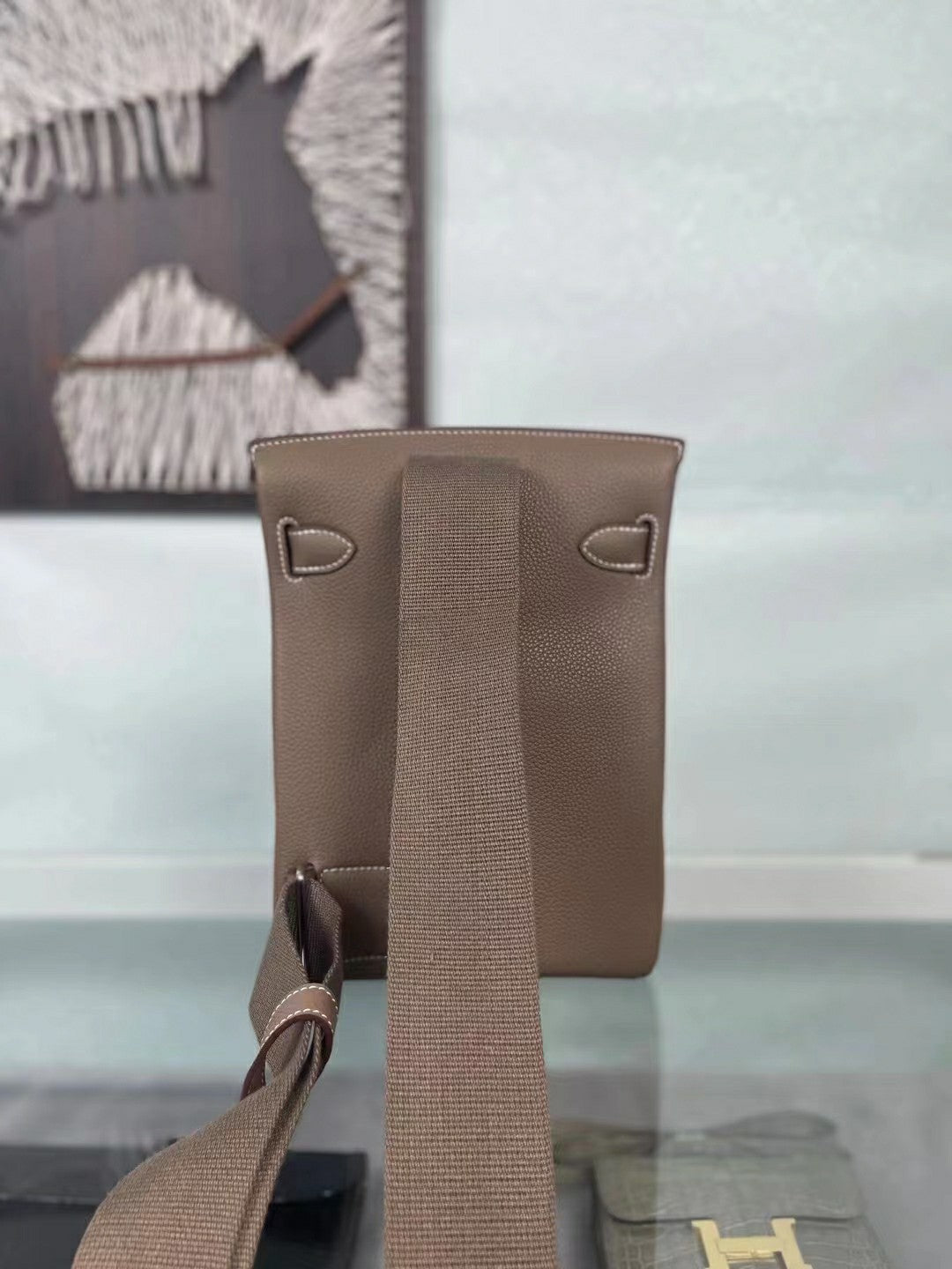 TAUPE KELLY CROSSBODY