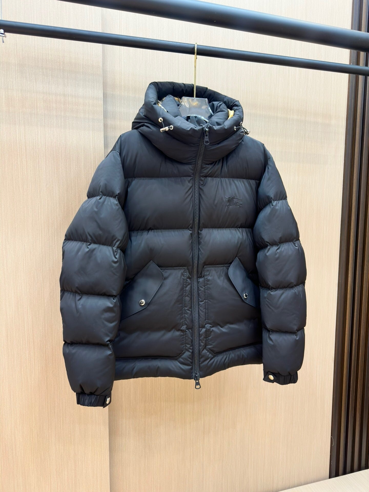 CLASSIC QUILTED HOODED PUFFER JACKET
