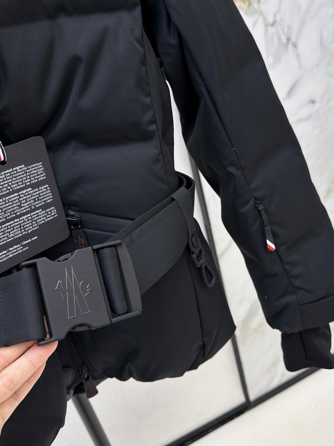 BELTED HOODED PERFORMANCE PUFFER JACKET