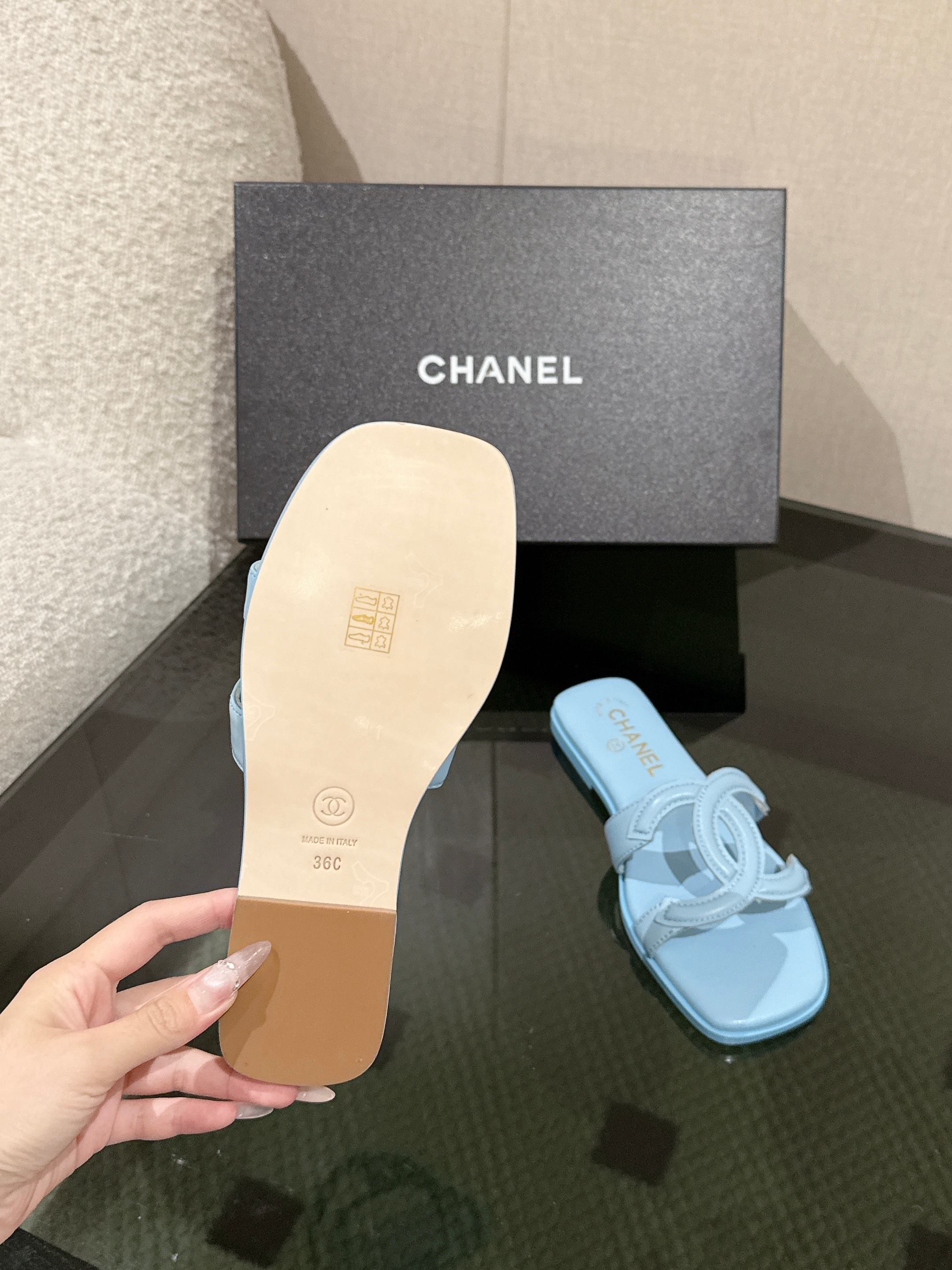 PASTEL BLUE MINIMALIST SLIDE SANDALS