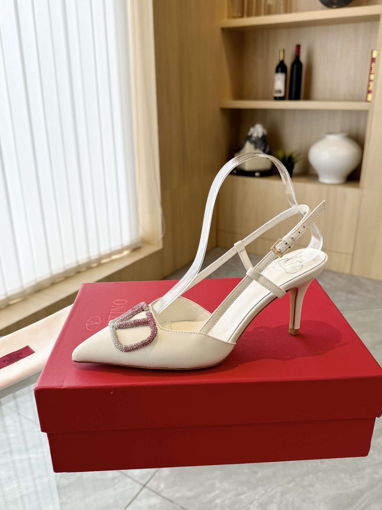 POINTED TOE SLINGBACK HEELS – IVORY WITH PINK CRYSTAL DETAIL