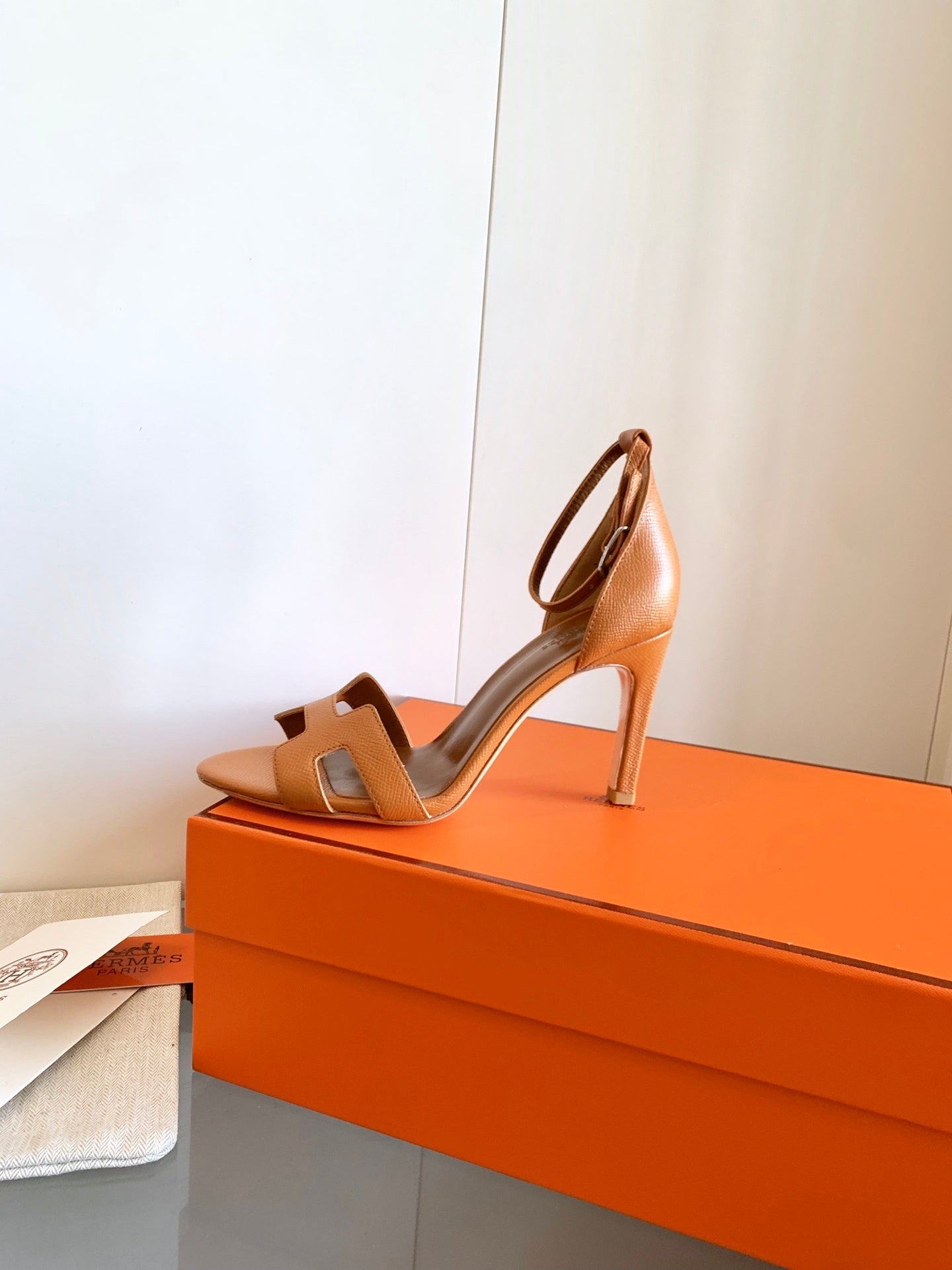 TAN LEATHER ANKLE STRAP HEEL SANDALS