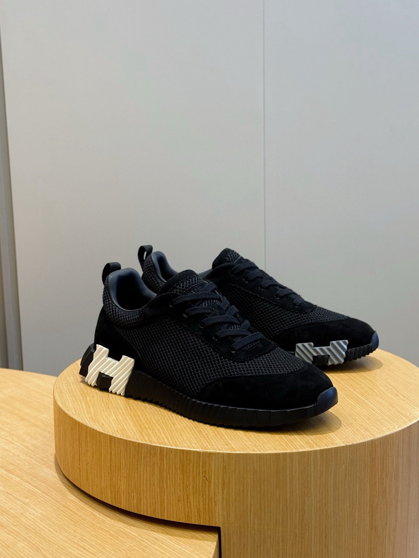 ALL-BLACK MESH & SUEDE DESIGNER SNEAKERS