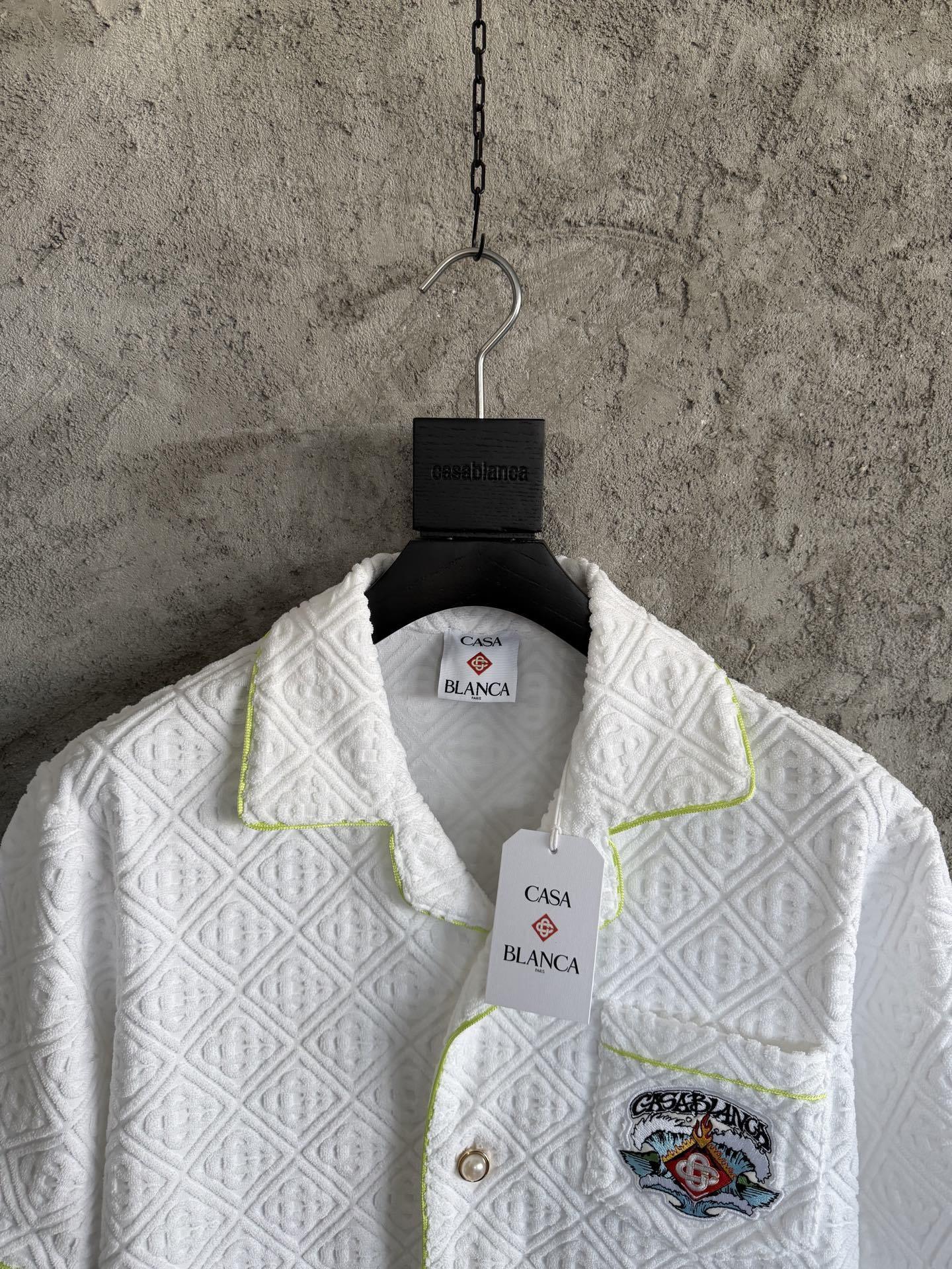 TEXTURED SHORT-SLEEVE SHIRT & SHORTS SET