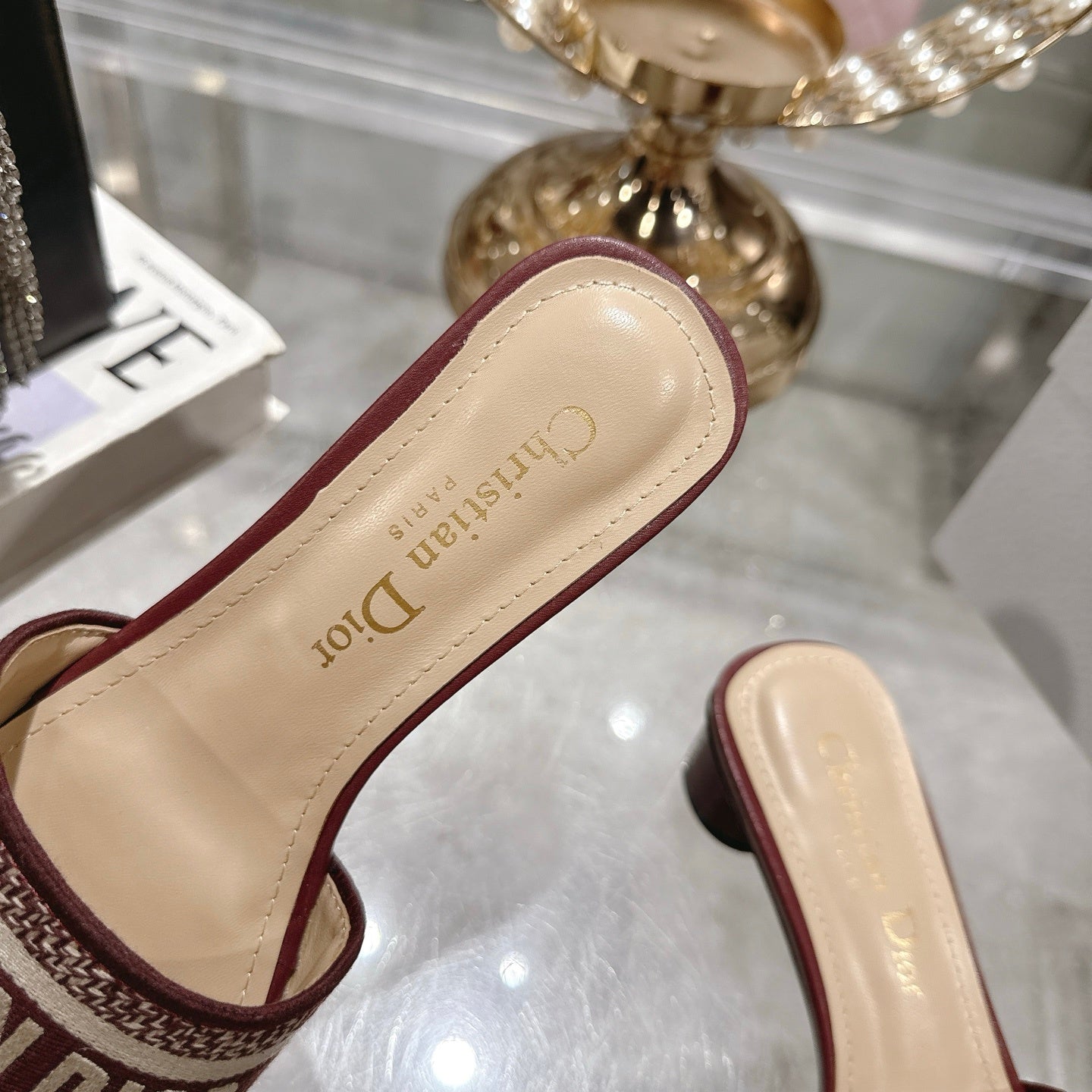 LOGO JACQUARD LOW HEEL MULES – BURGUNDY