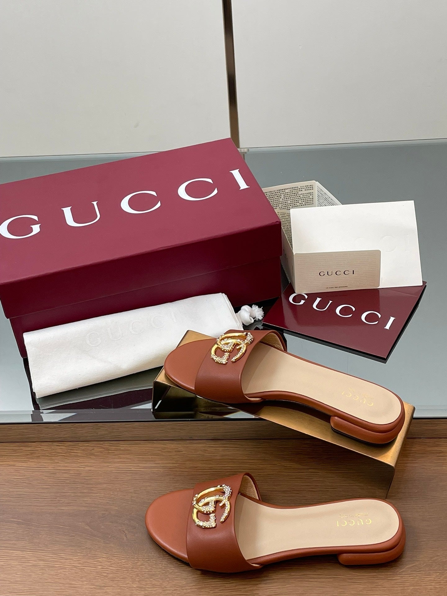 BROWN METALLIC LOGO FLAT SLIDES