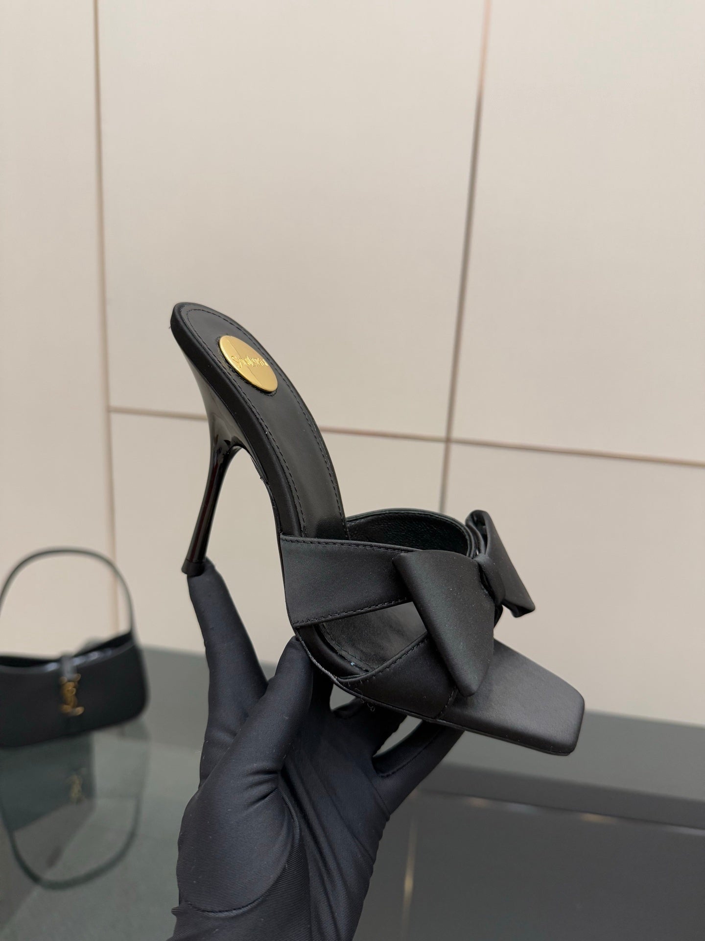 BLACK BOW DETAIL MULE HEELS