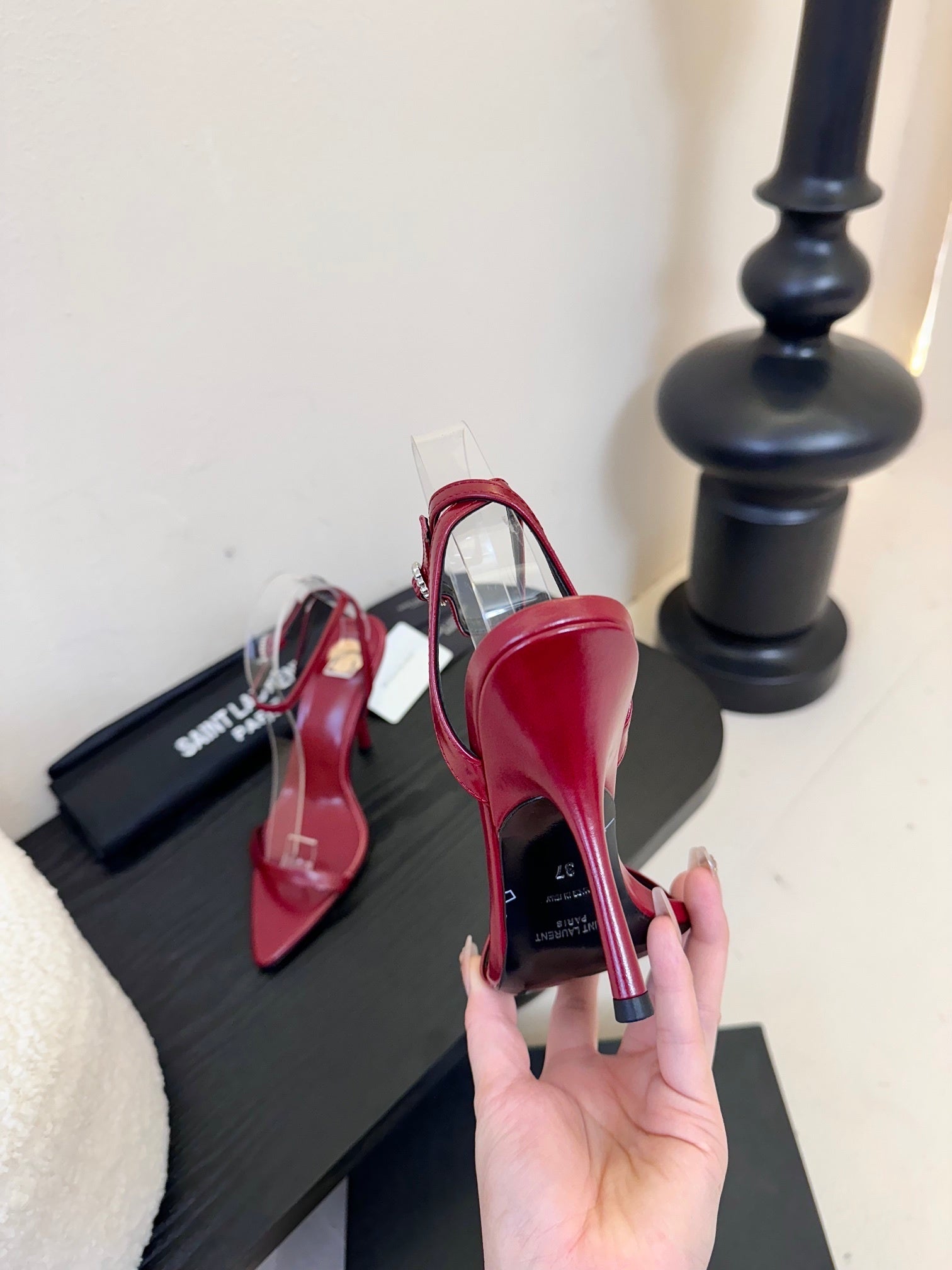 MINIMAL STRAP HIGH HEEL SANDALS