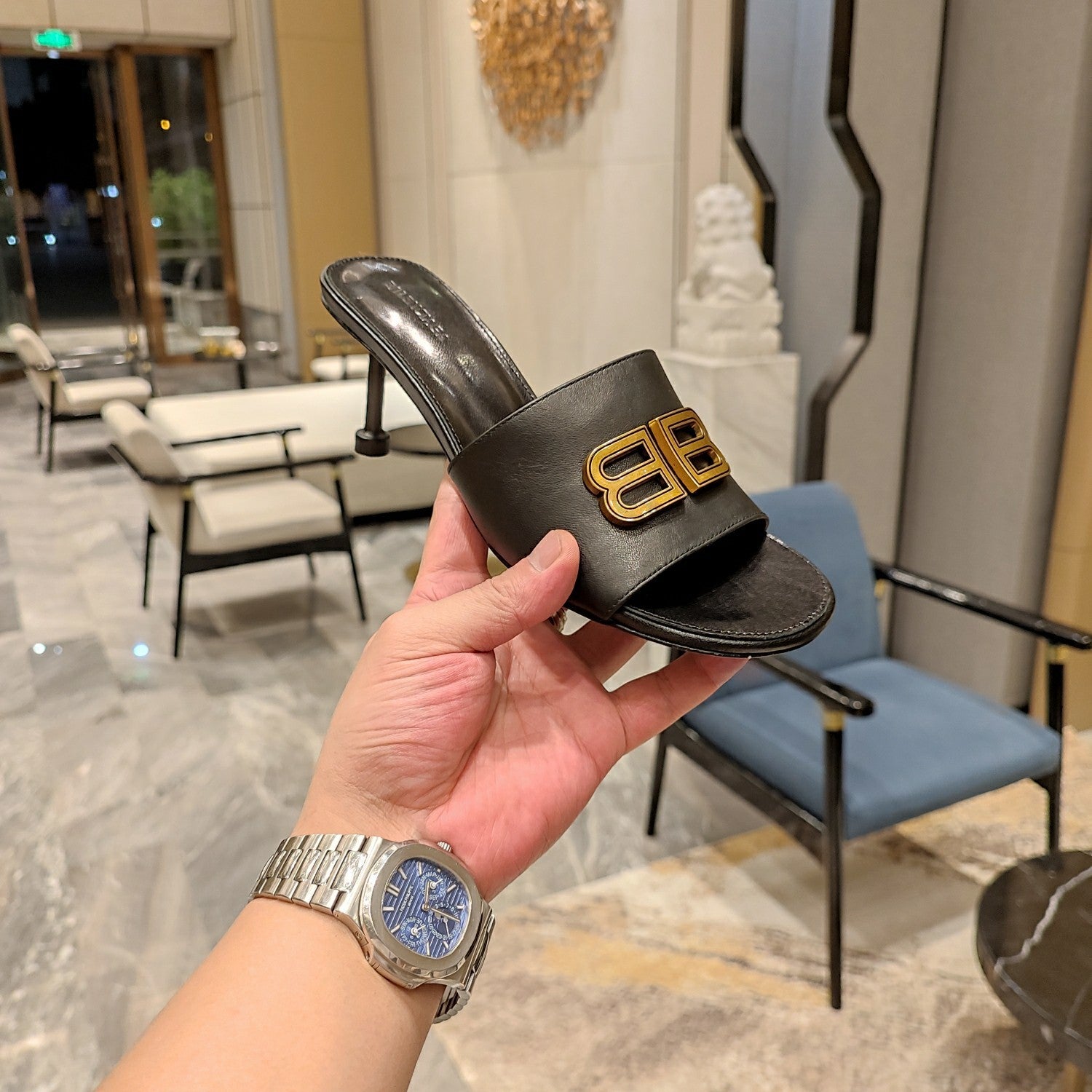 BLACK LOGO LOW HEEL MULE SANDALS