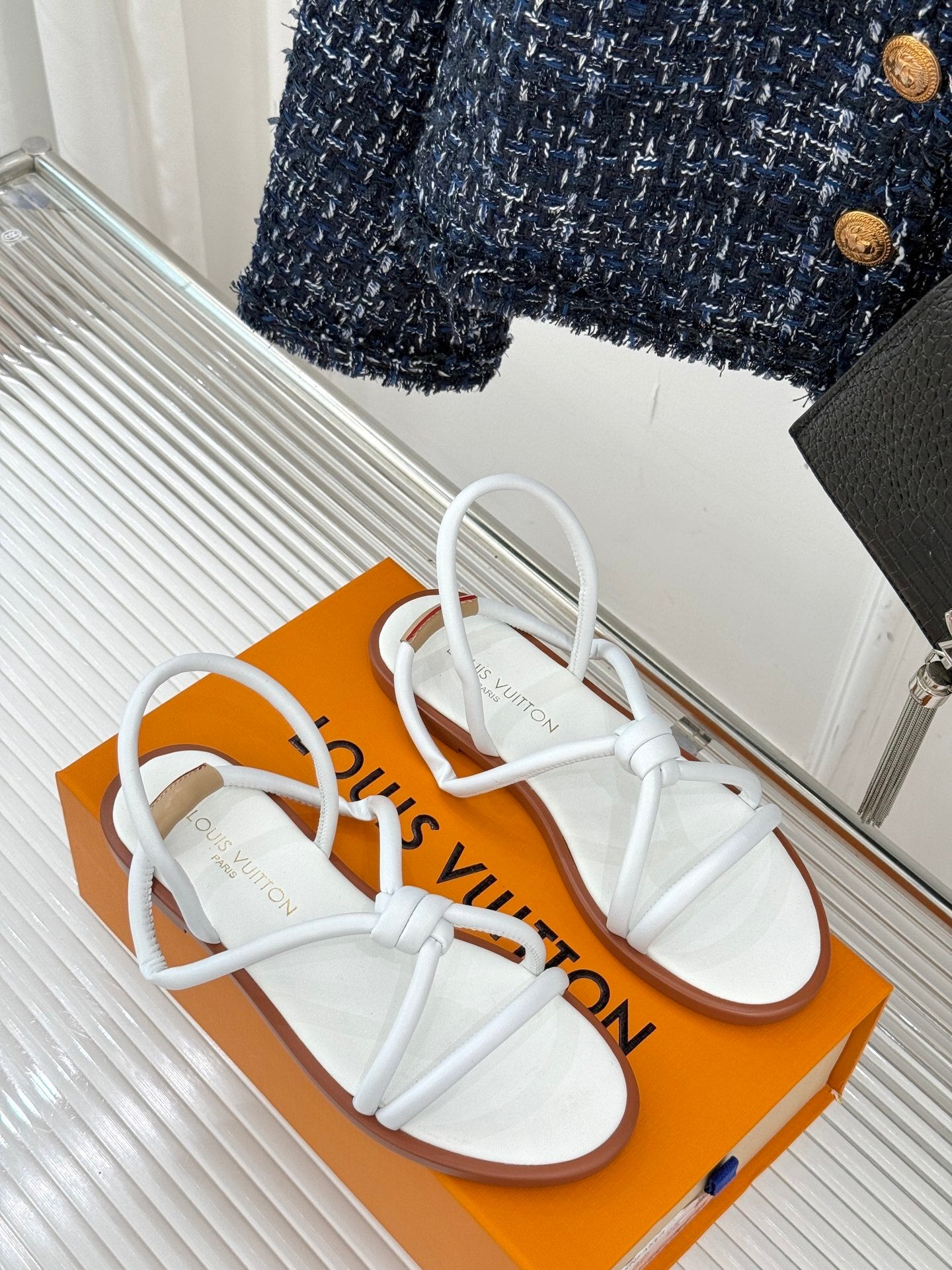 MINIMAL KNOT STRAP FLAT SANDALS – WHITE