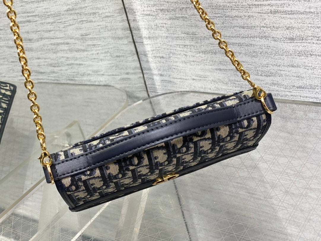 MONOGRAM PATTERN CHAIN SHOULDER BAG
