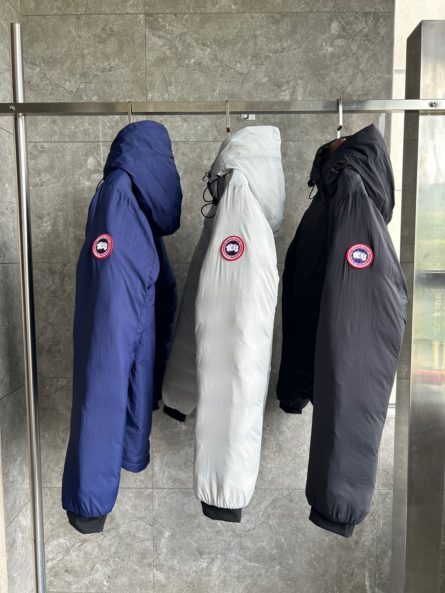 MEN’S HOODED PADDED WINTER JACKET