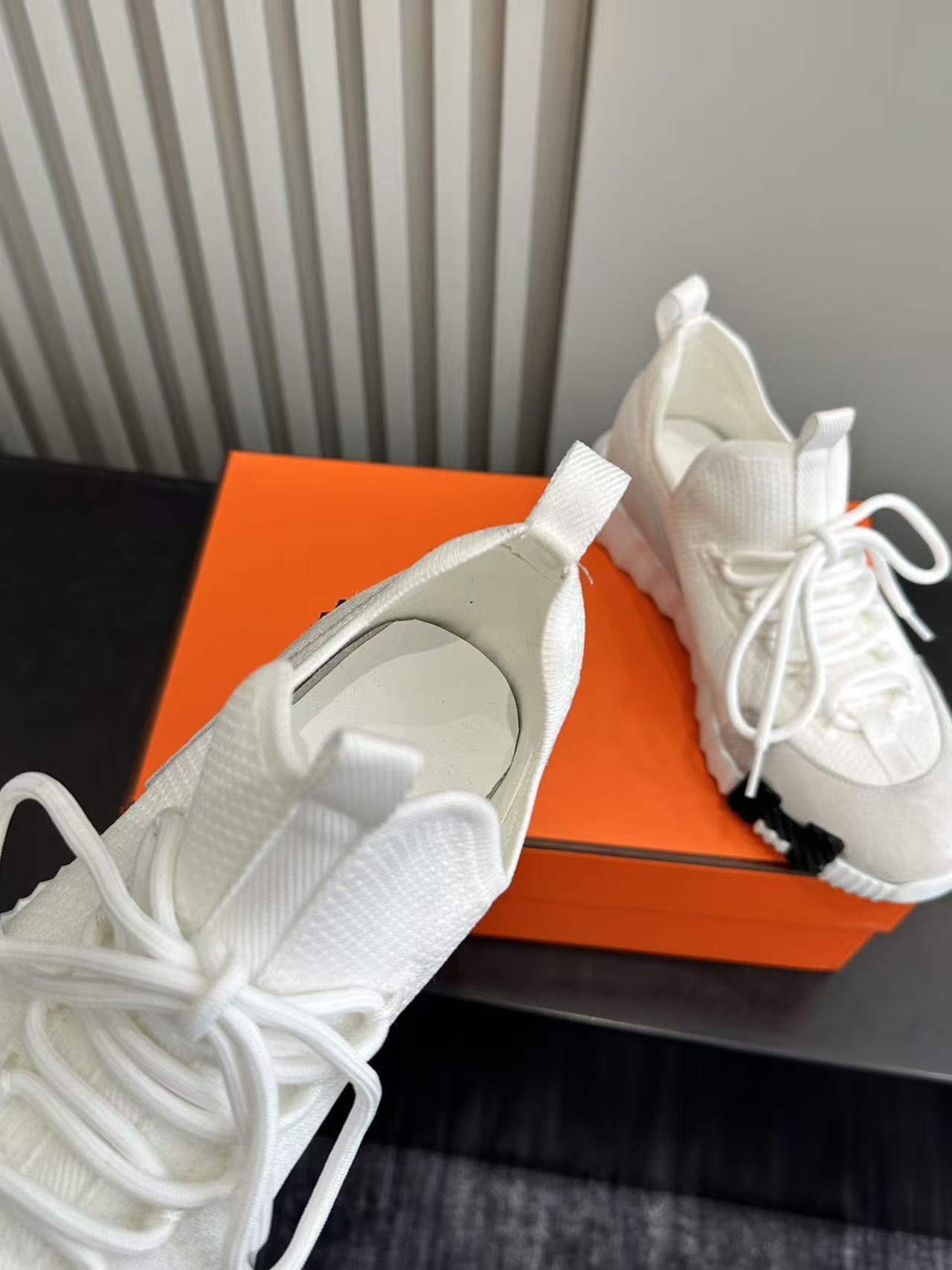 WHITE TECH-KNIT SNEAKERS WITH SUEDE DETAILS & SCULPTED SOLE