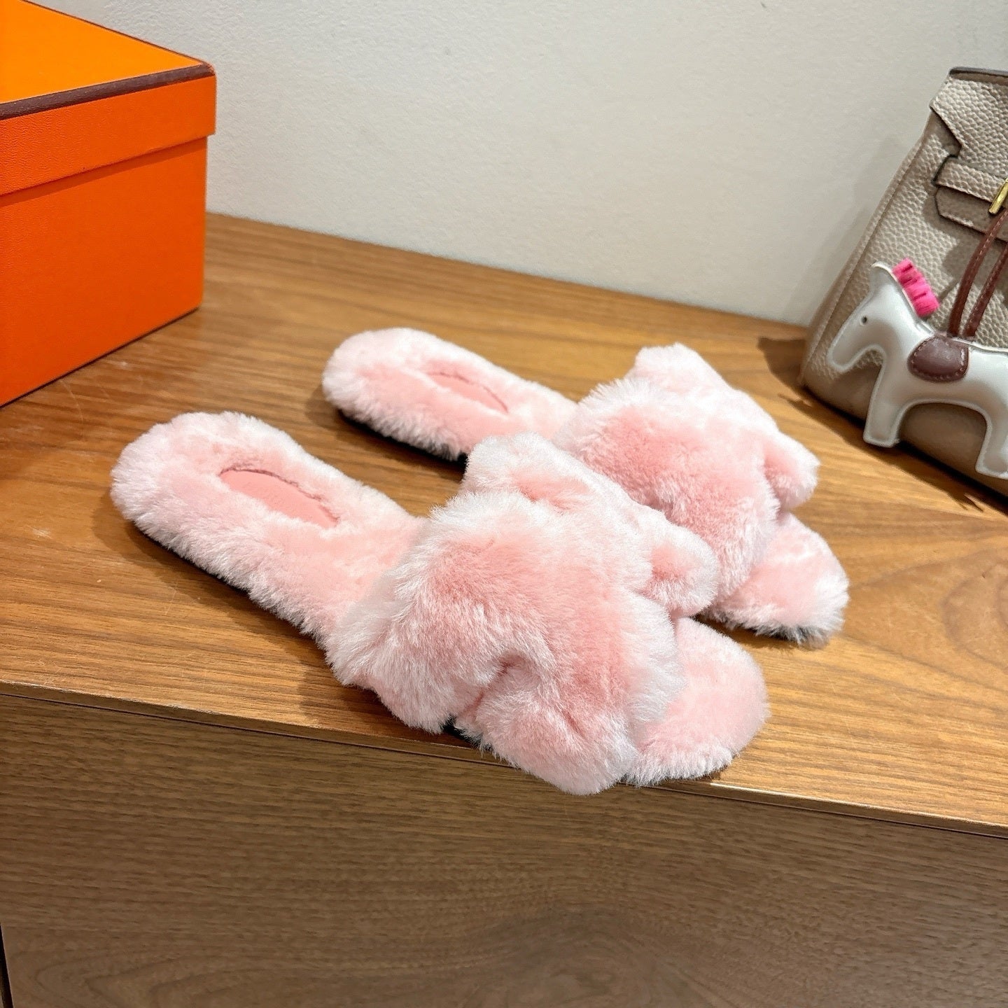 PINK FAUX FUR SLIDE SLIPPERS