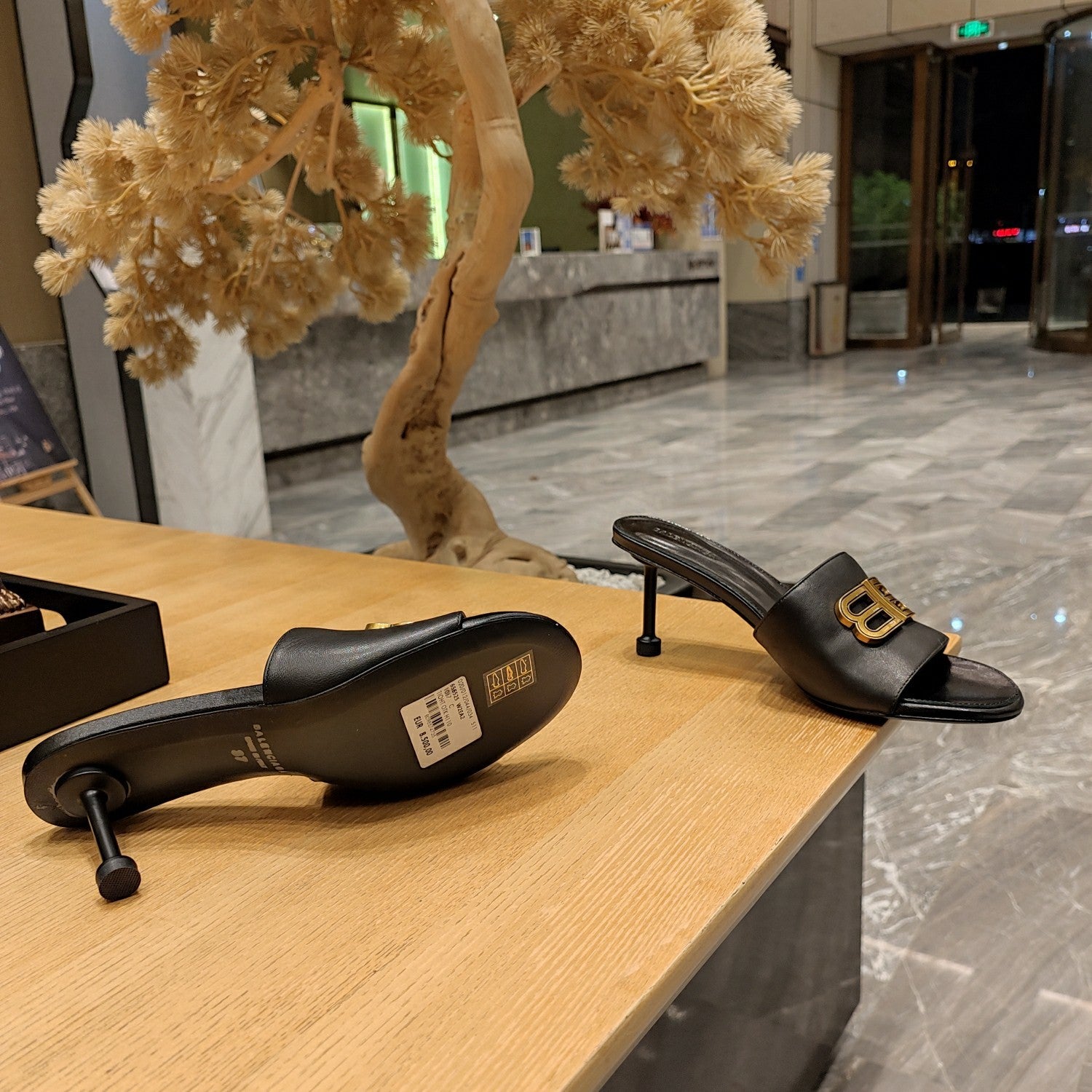BLACK LOGO LOW HEEL MULE SANDALS