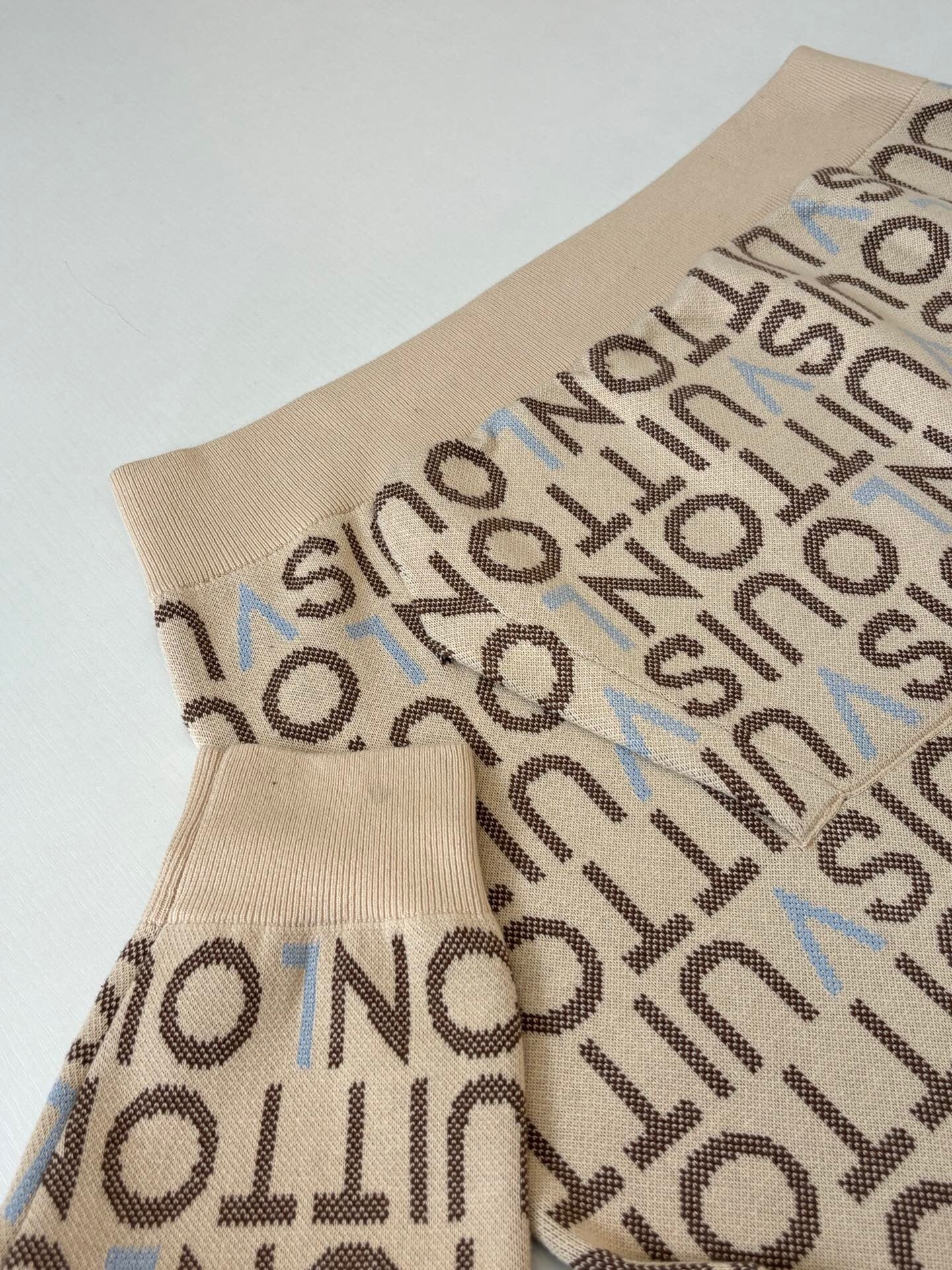 MONOGRAM PRINT HOODED SWEATSHIRT