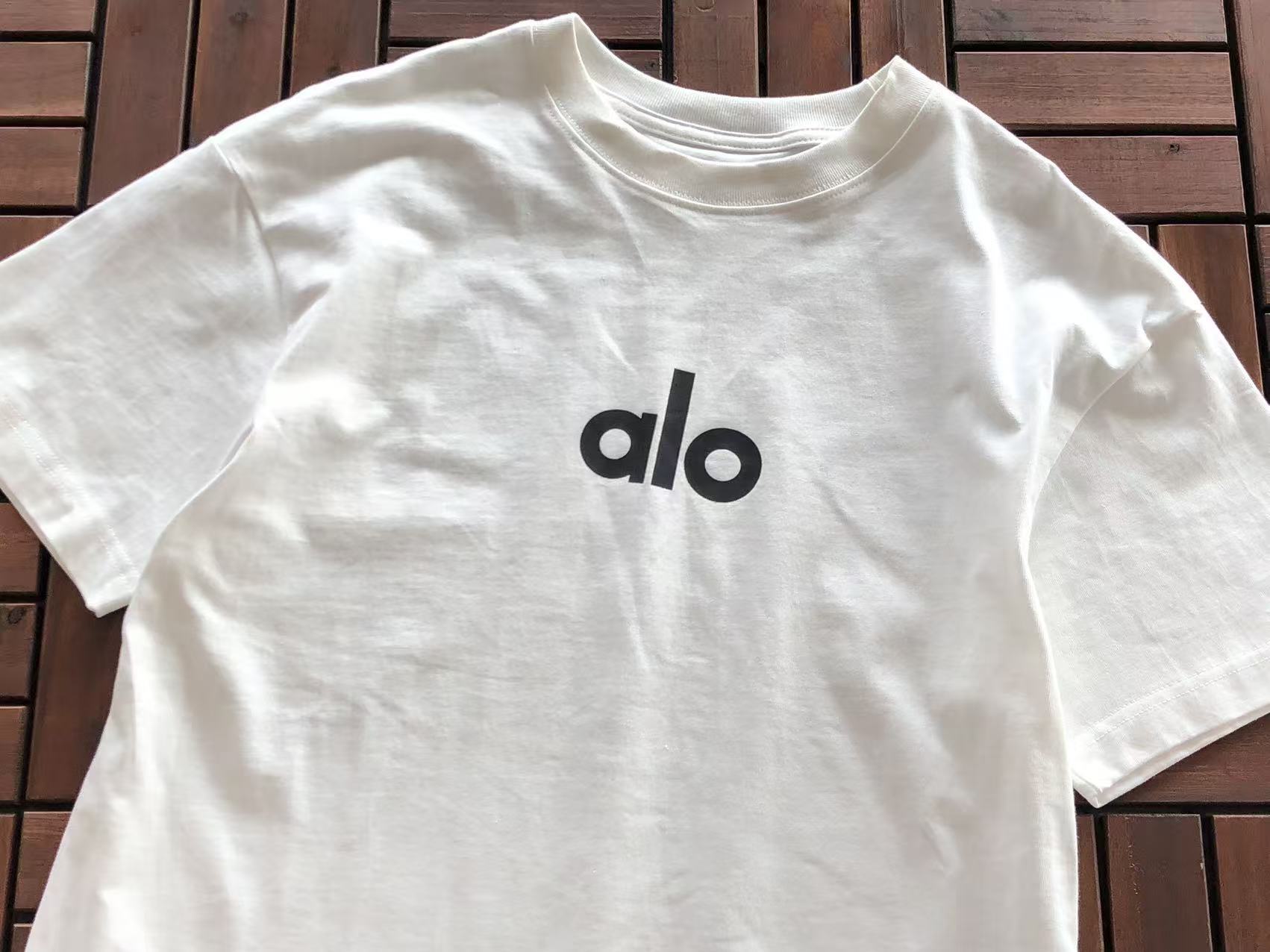 CLASSIC OVERSIZED T-SHIRT