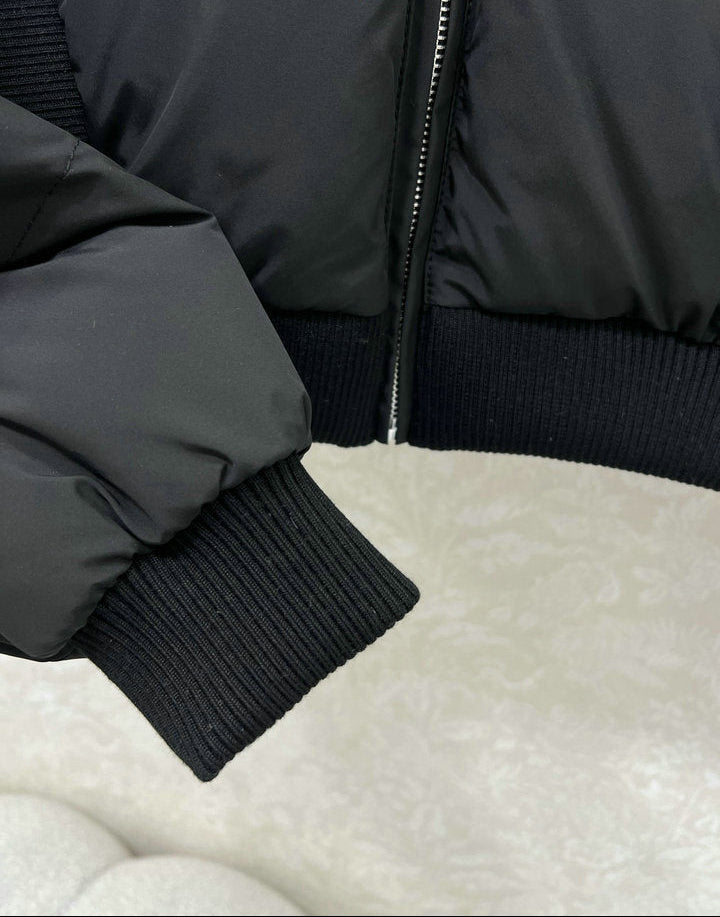 CROPPED INSULATED JACKET WITH WIDE COLLAR