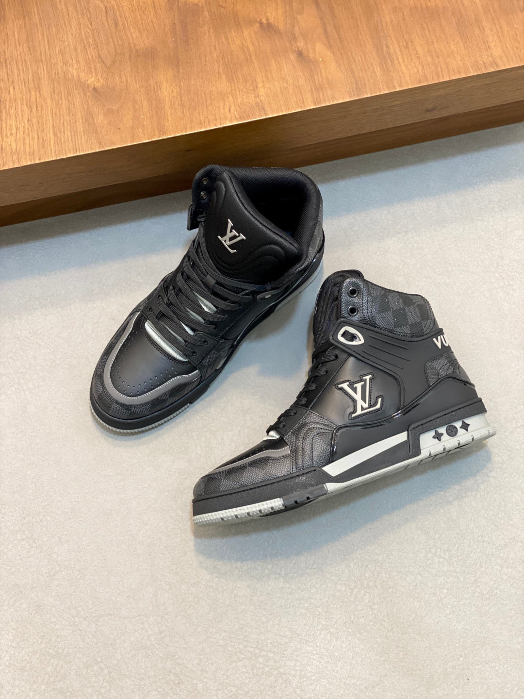 PREMIUM BLACK HIGH-TOP DESIGNER SNEAKERS