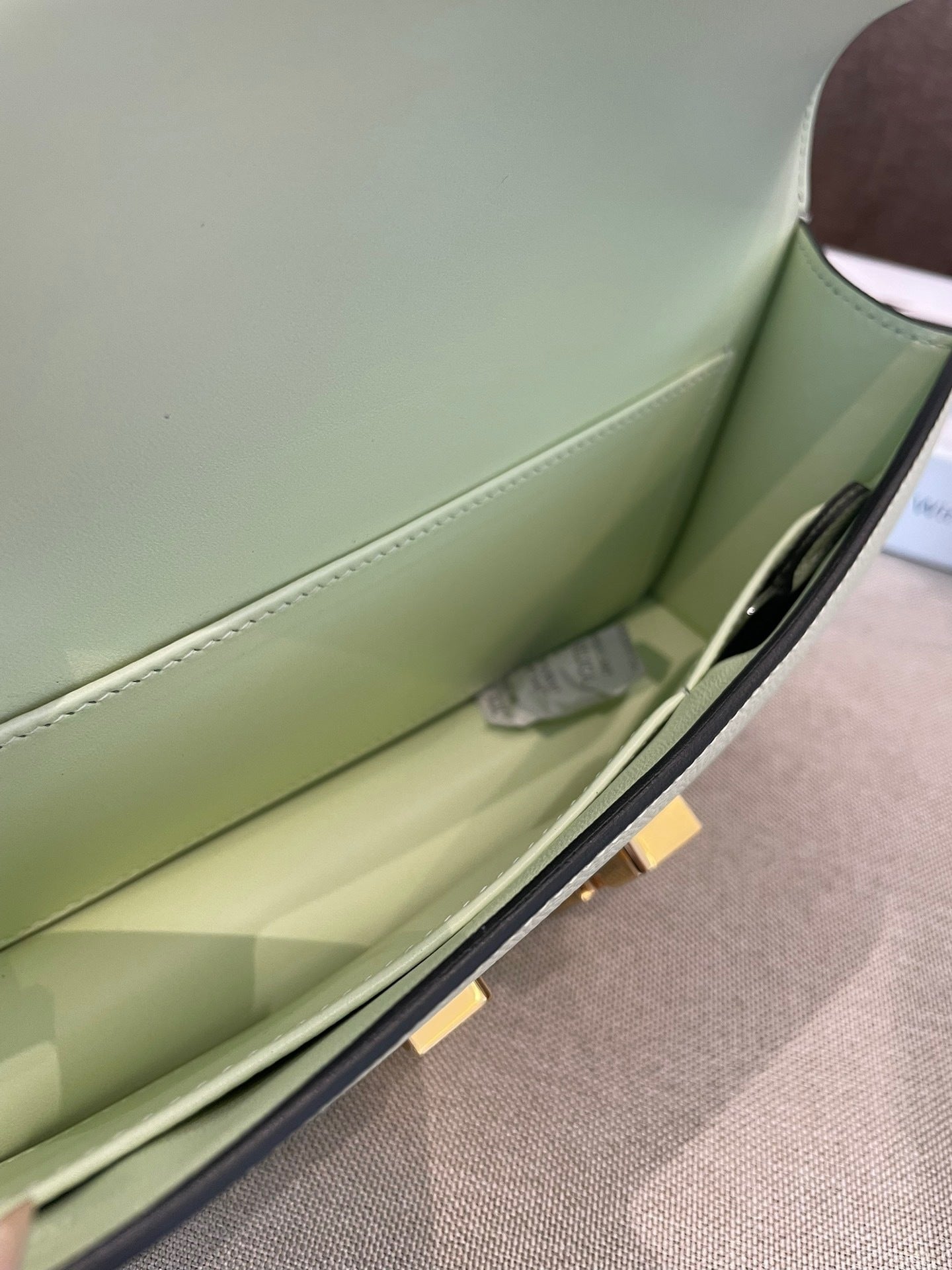 MINT GREEN STRUCTURED CROSSBODY BAG