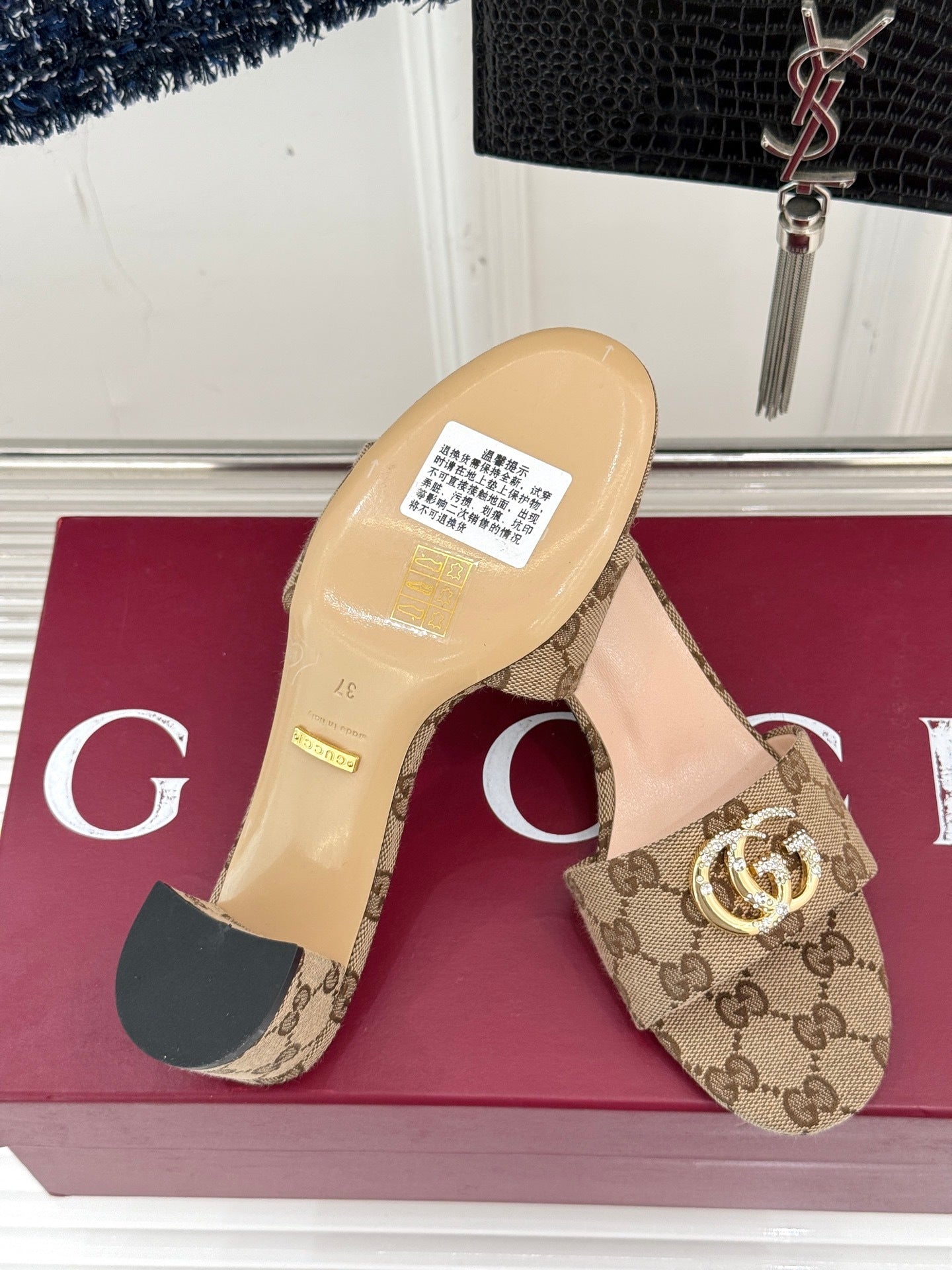 BEIGE MONOGRAM BLOCK HEEL SLIDES