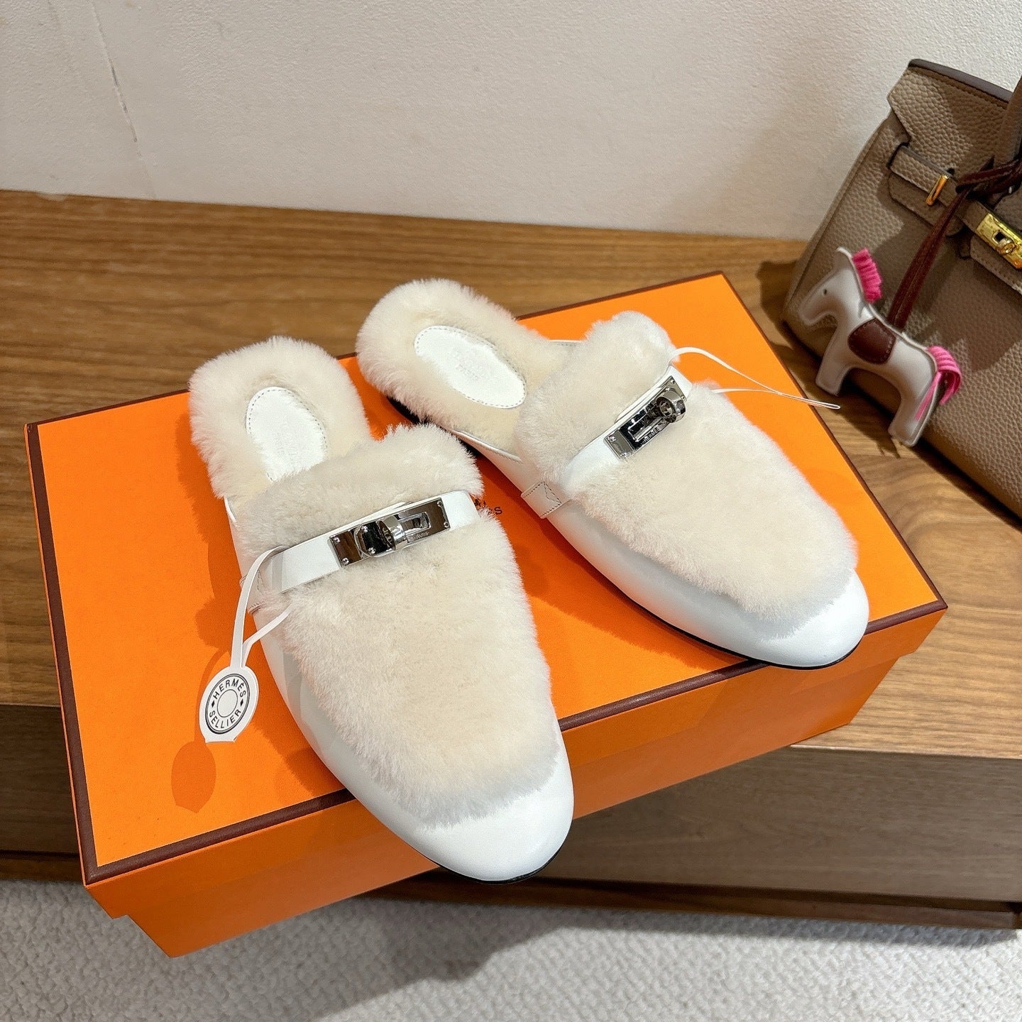 WHITE FAUX FUR LEATHER MULE SLIPPERS