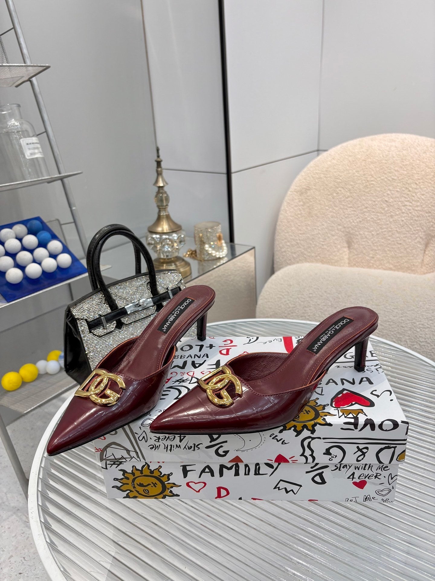 LOGO POINTED TOE MULES – BURGUNDY EDITION