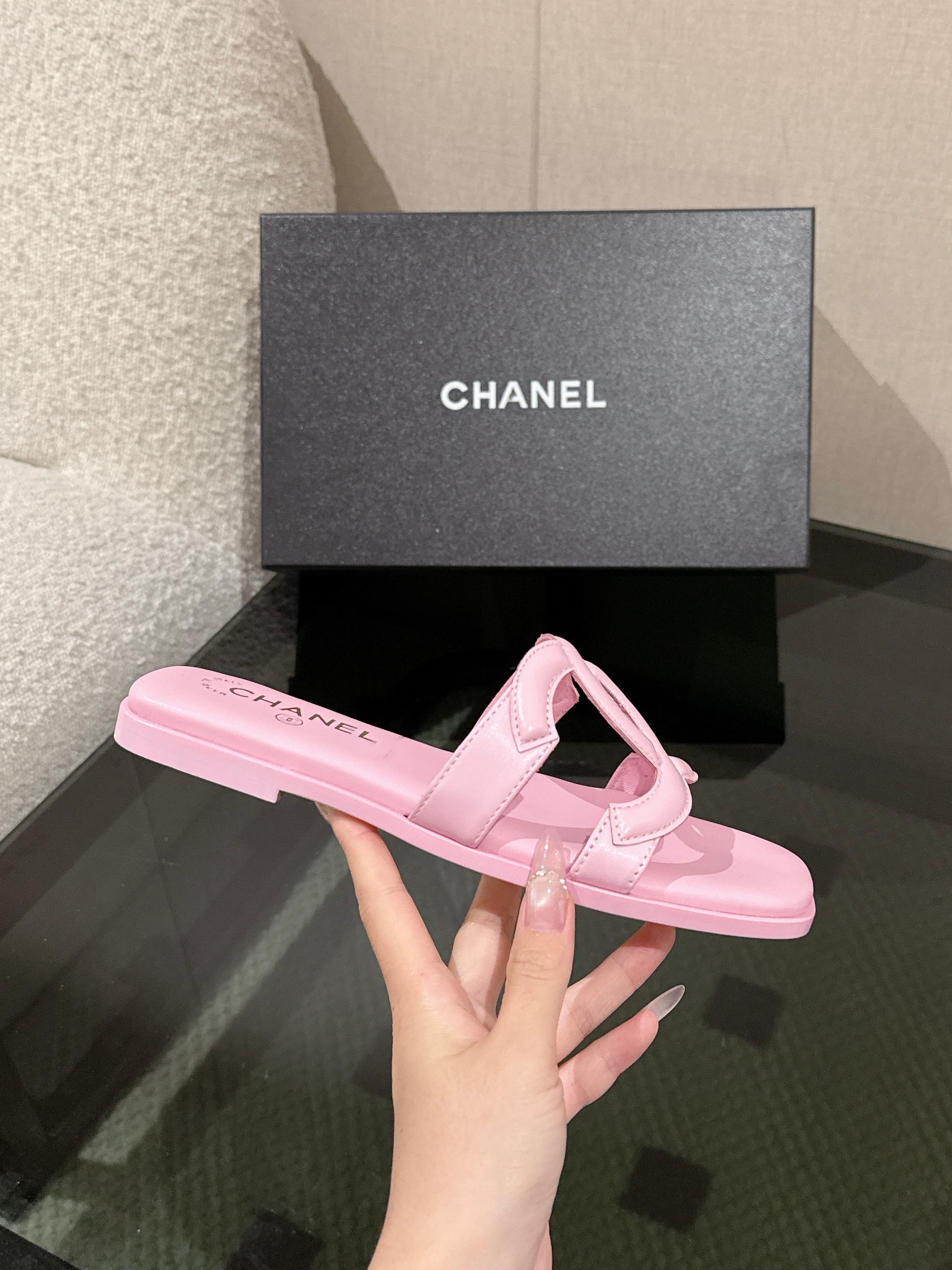 PINK MINIMALIST SLIDE SANDALS