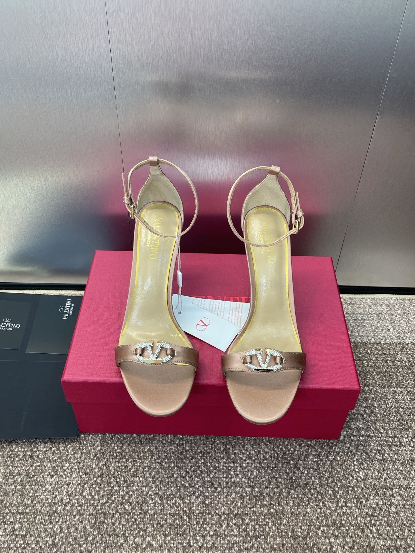 EMBELLISHED ANKLE-STRAP HIGH HEEL SANDALS – NUDE