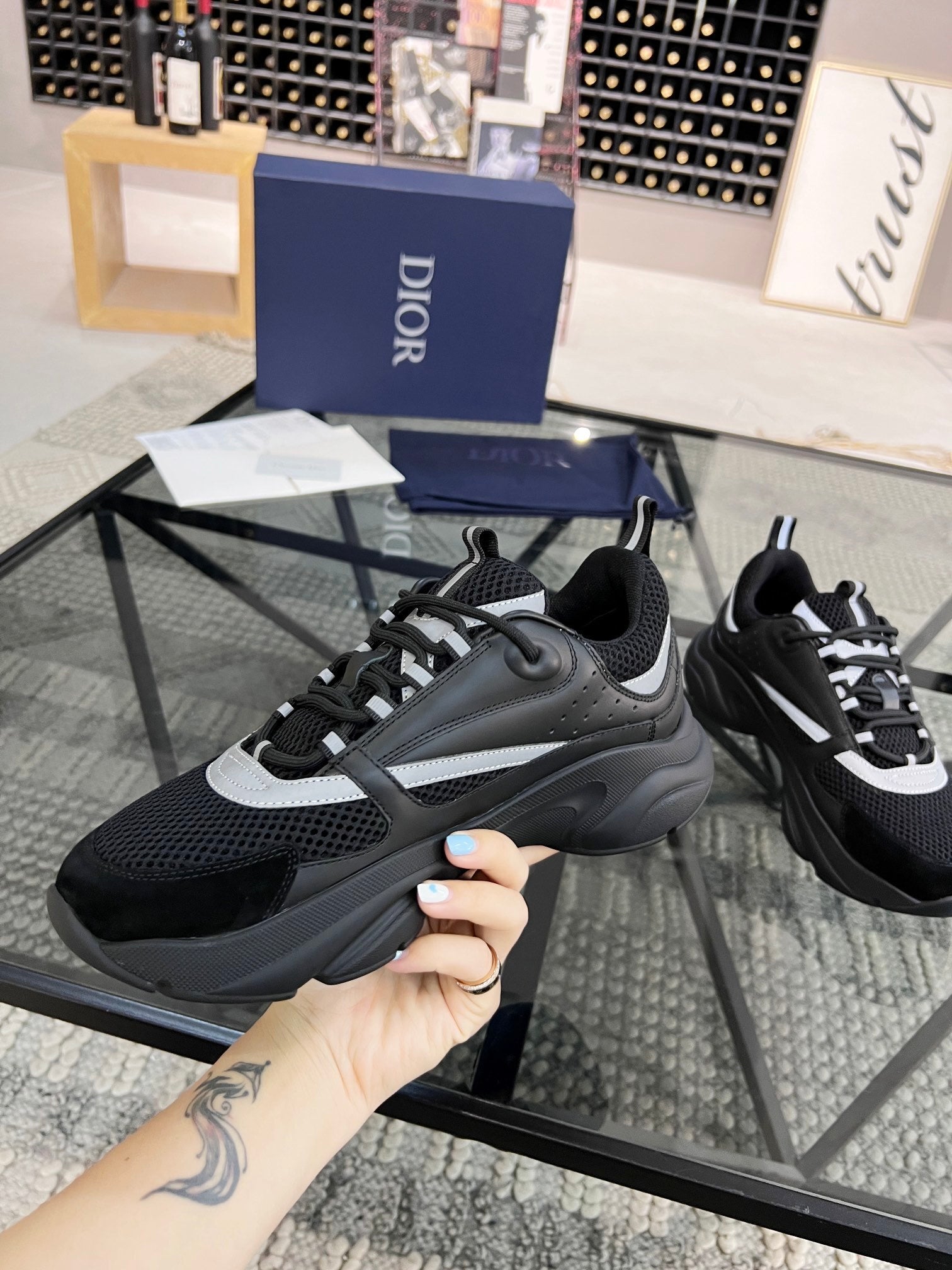 SPORT MESH RUNNER SNEAKERS