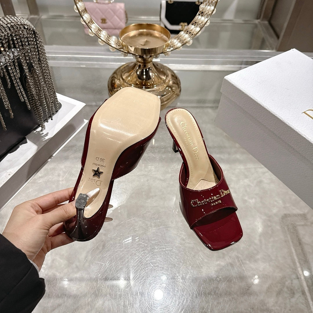 RED PATENT SQUARE-TOE MULE HEELS
