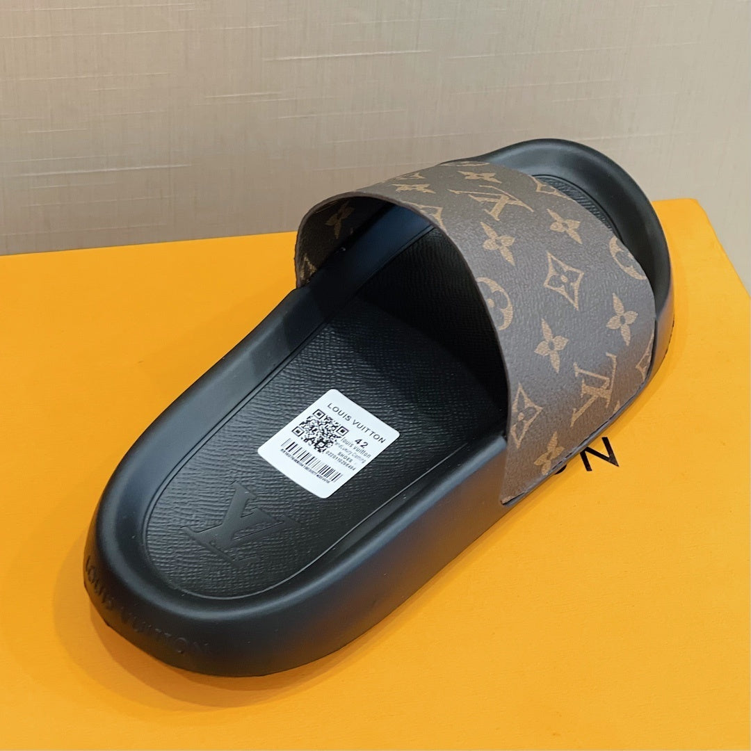 BROWN MONOGRAM SLIDE SANDALS