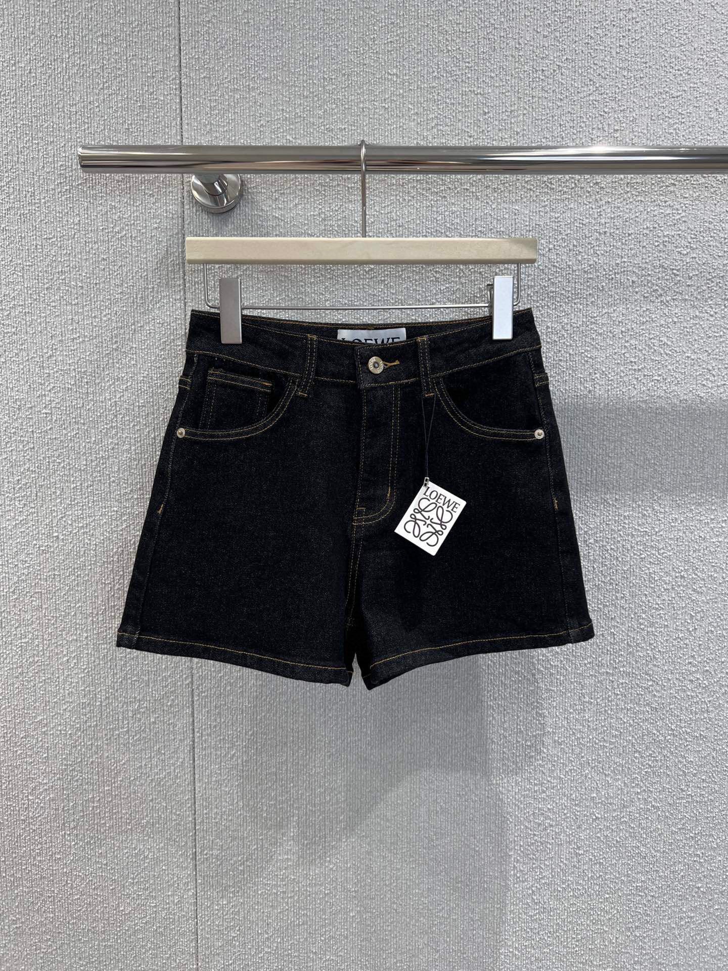 BLUE DENIM HIGH-WAIST SHORTS