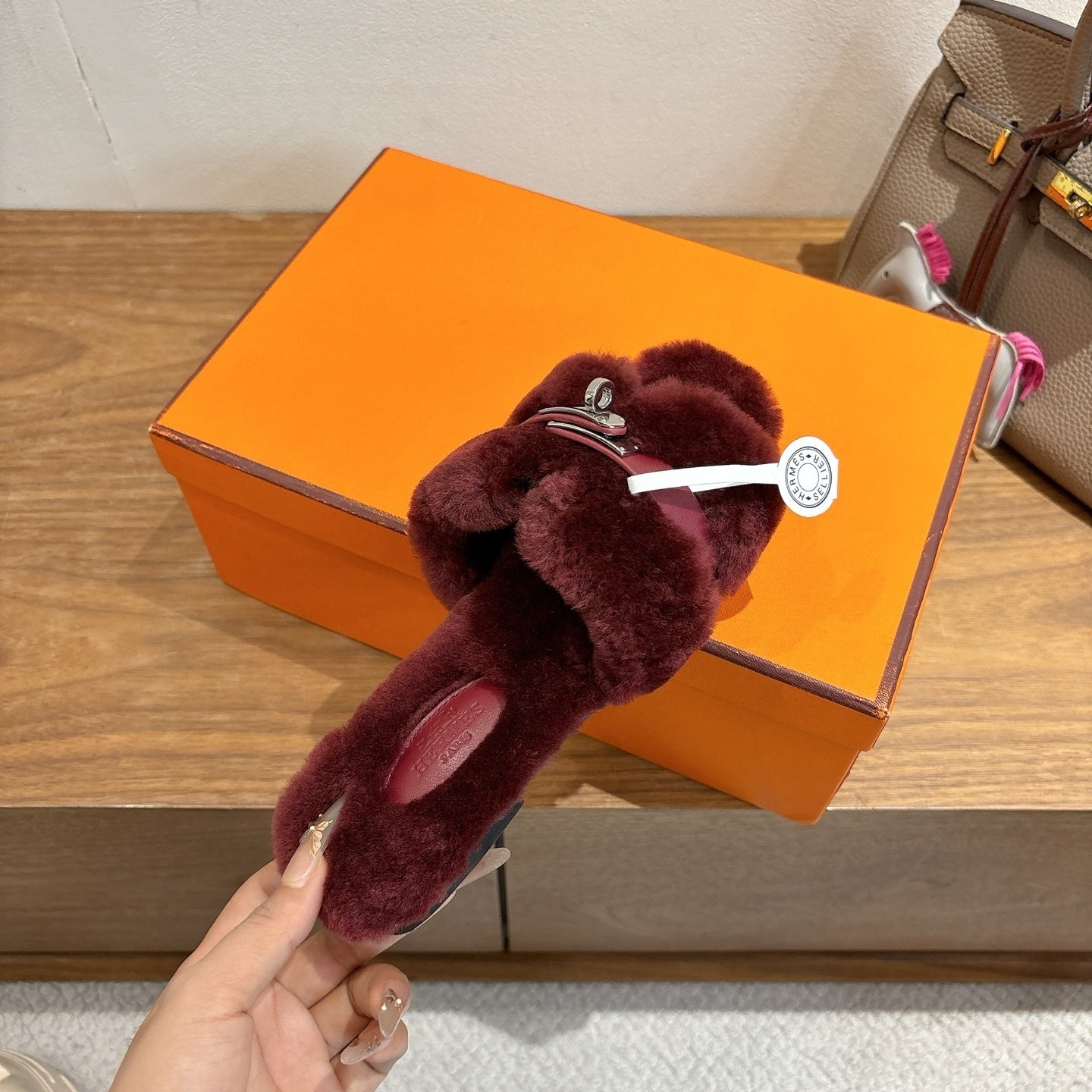 BURGUNDY FAUX FUR MULE SLIPPERS WITH METALLIC ACCENT