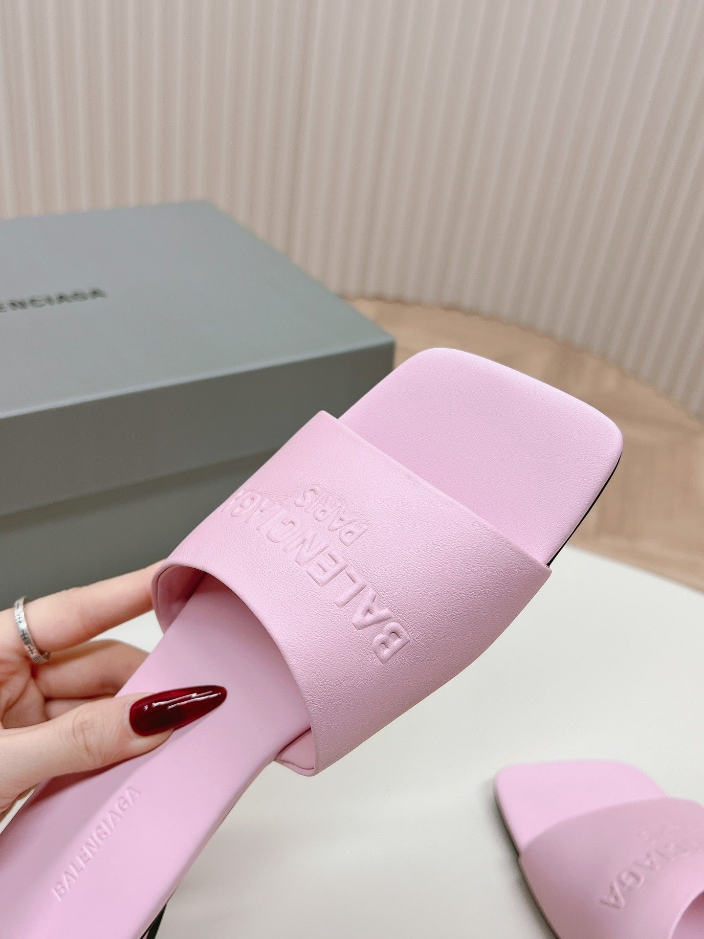 PINK MINIMAL FLAT MULES