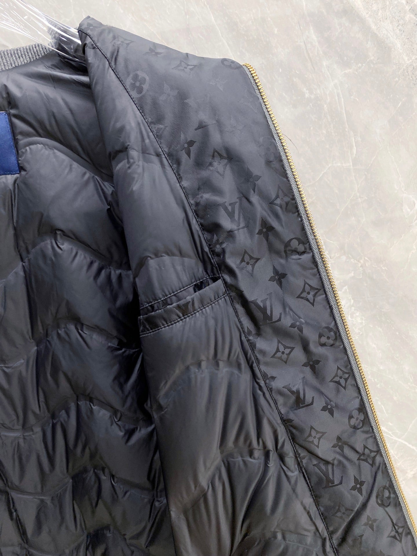 GREY ZIP-UP BOMBER JACKET WITH KNIT DETAILS