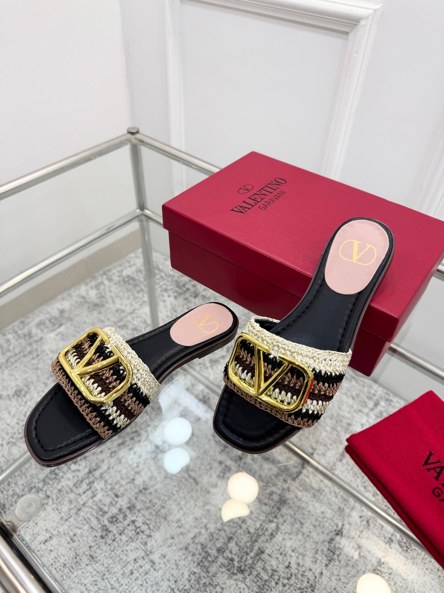 WOVEN STRAP FLAT SLIDES – NEUTRAL TONES WITH GOLD BUCKLE