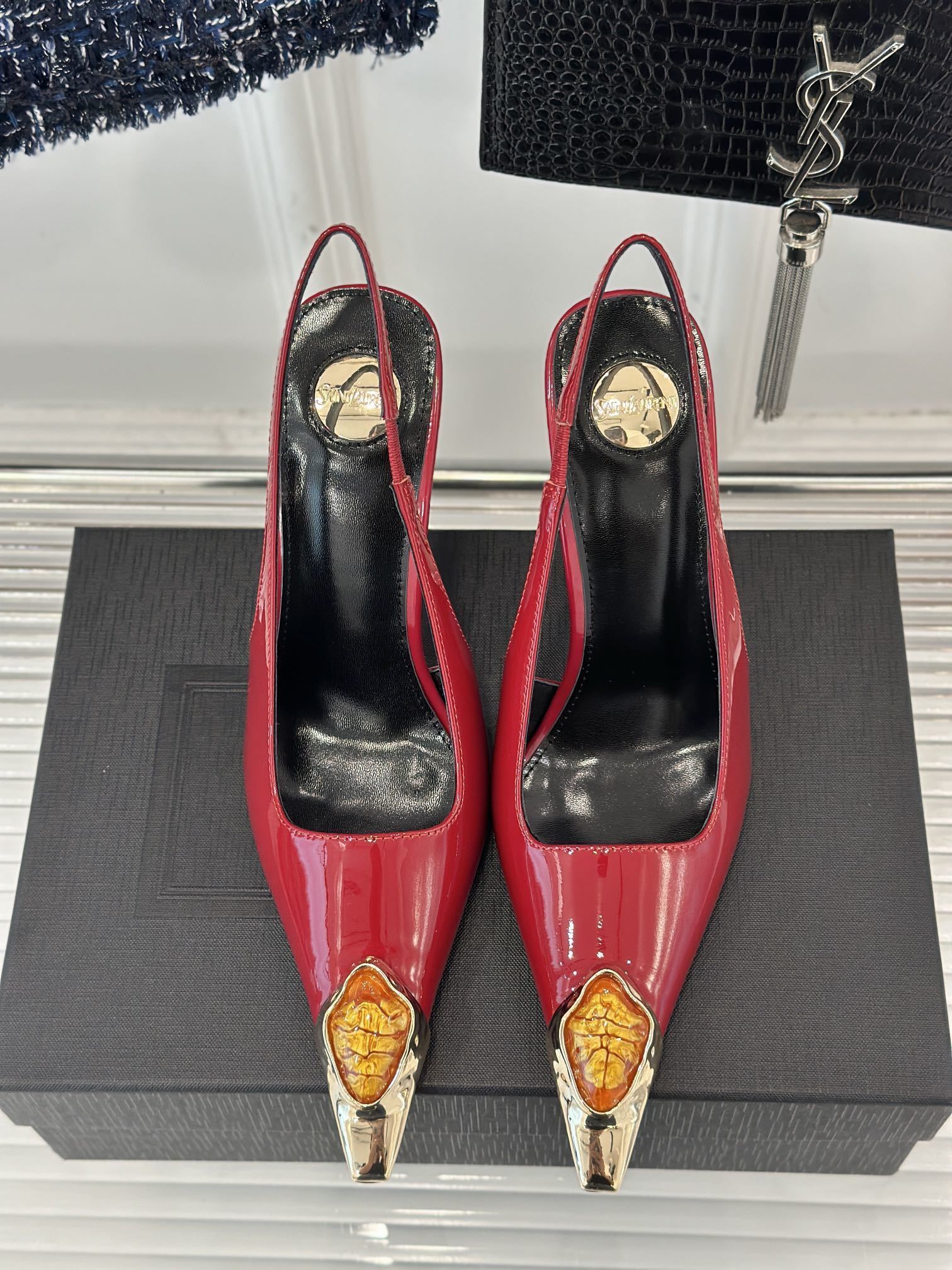 RED PATENT SLINGBACK HEELS