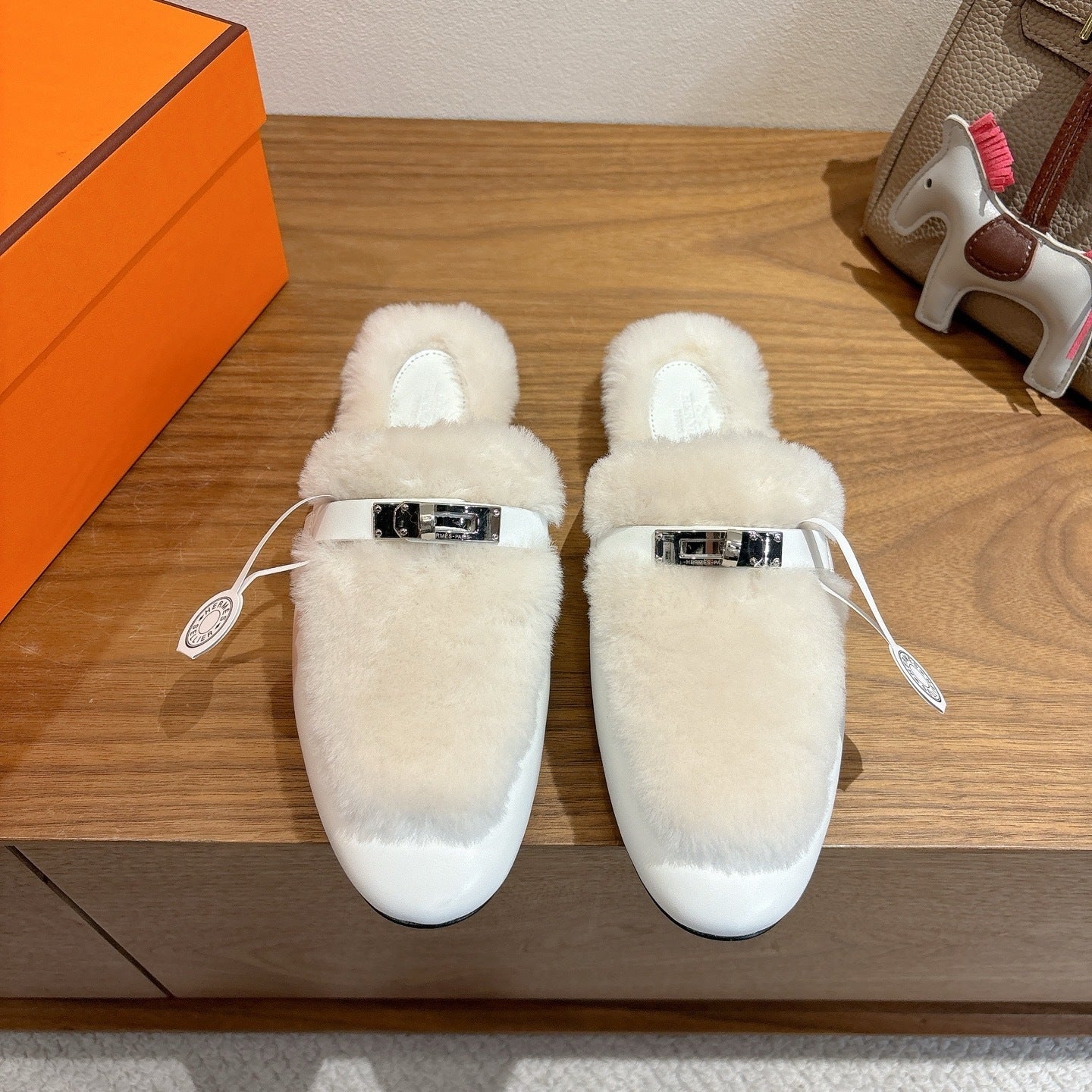 WHITE FAUX FUR LEATHER MULE SLIPPERS