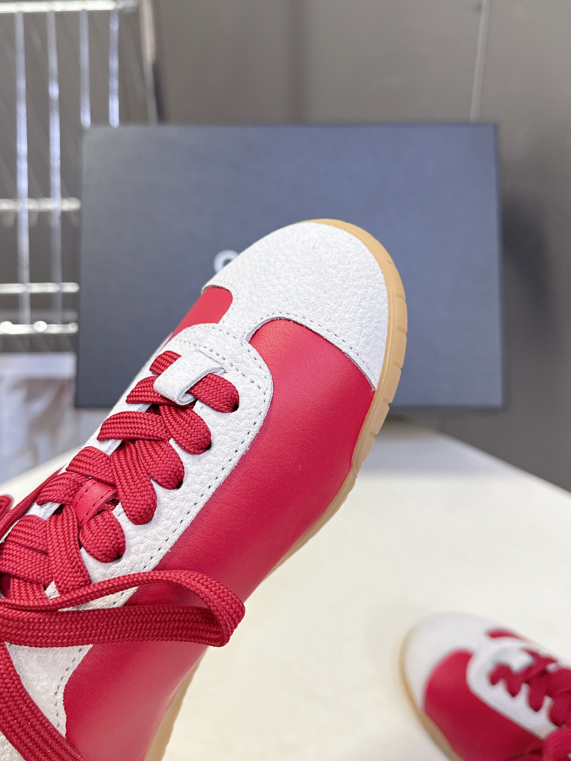 PINK WHITE RETRO SNEAKERS