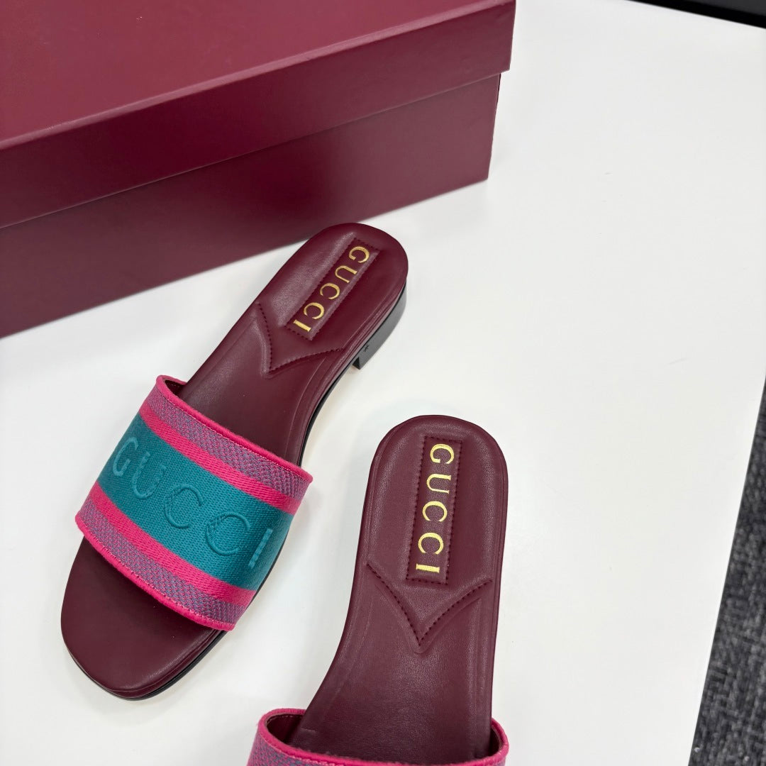BURGUNDY MULTICOLOR LOGO WEB SLIDE SANDALS