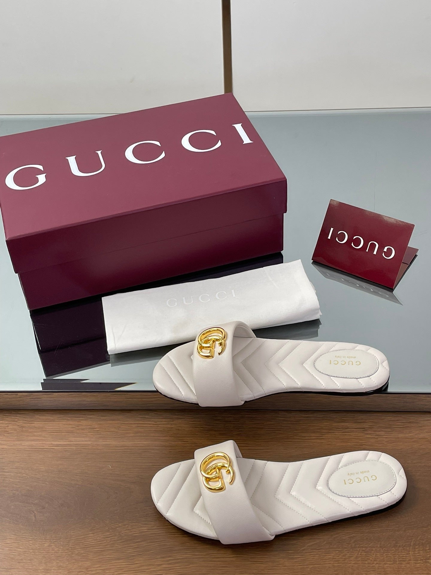 WHITE QUILTED SLIDE SANDALS