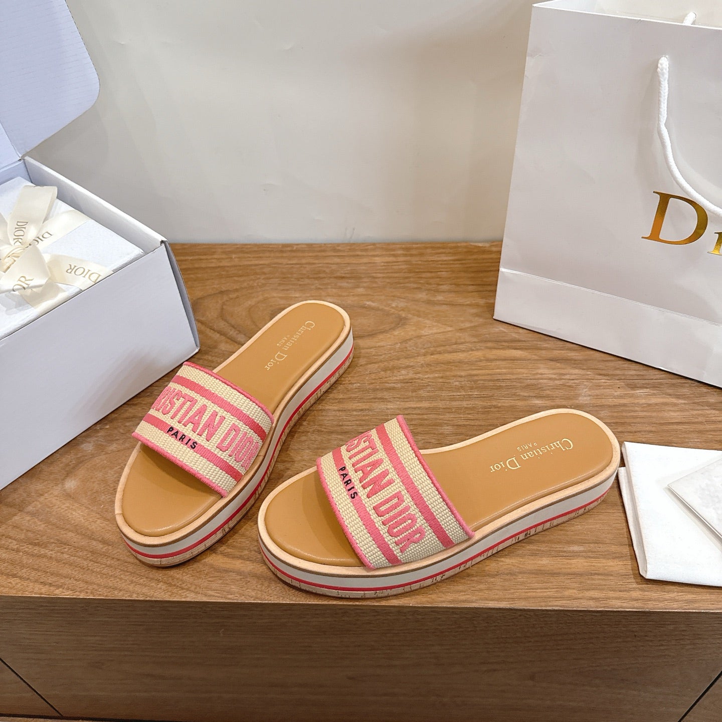 PINK LOGO STRAP PLATFORM SLIDE SANDALS