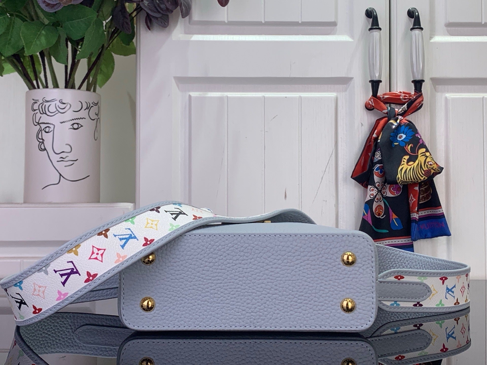 STRUCTURED TOP HANDLE BAG