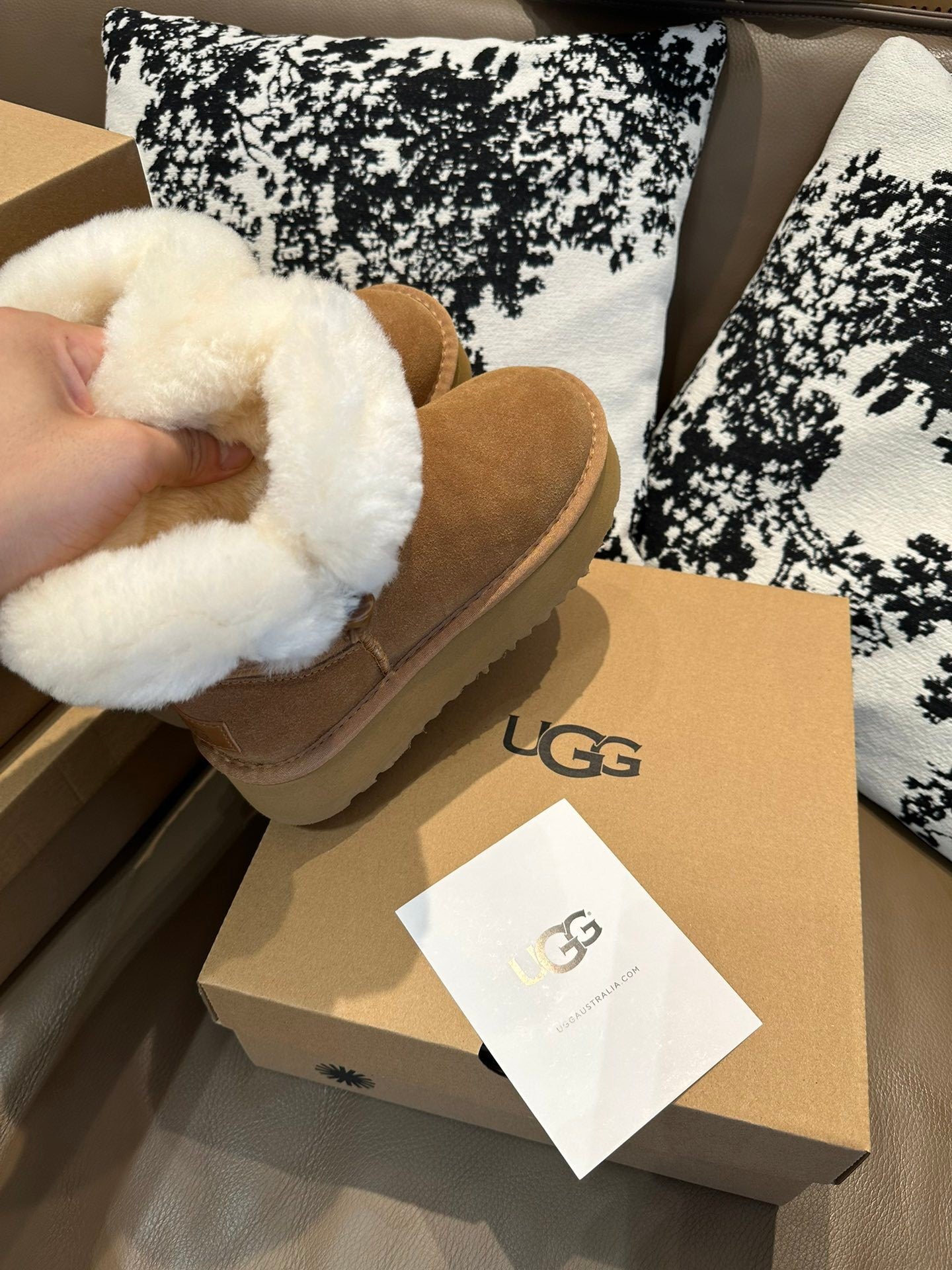 Gemütliche, mit Fell gefütterte Plateau-Ankle-Boots