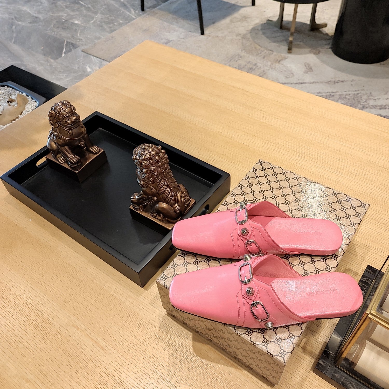 PINK BUCKLE DETAIL FLAT MULES
