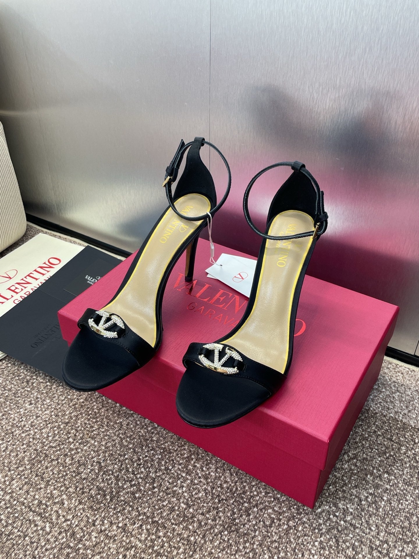 EMBELLISHED ANKLE-STRAP HIGH HEEL SANDALS – BLACK